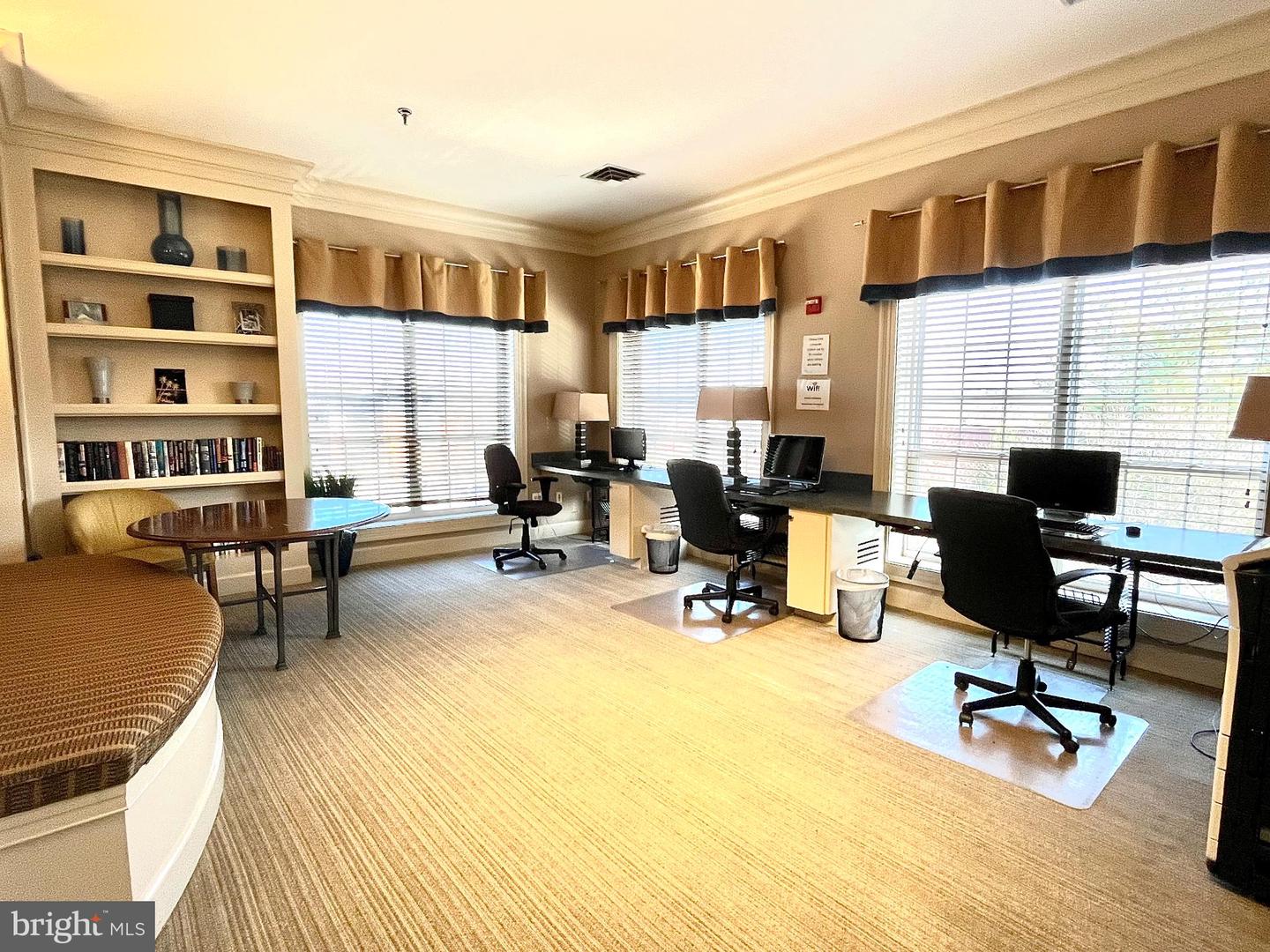 4860 EISENHOWER AVE #484, ALEXANDRIA, Virginia 22304, 2 Bedrooms Bedrooms, 4 Rooms Rooms,2 BathroomsBathrooms,Residential,For sale,4860 EISENHOWER AVE #484,VAAX2053124 MLS # VAAX2053124