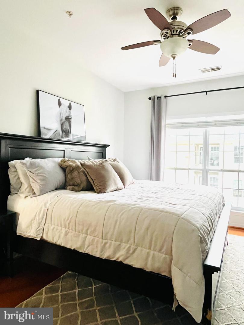 4860 EISENHOWER AVE #484, ALEXANDRIA, Virginia 22304, 2 Bedrooms Bedrooms, 4 Rooms Rooms,2 BathroomsBathrooms,Residential,For sale,4860 EISENHOWER AVE #484,VAAX2053124 MLS # VAAX2053124