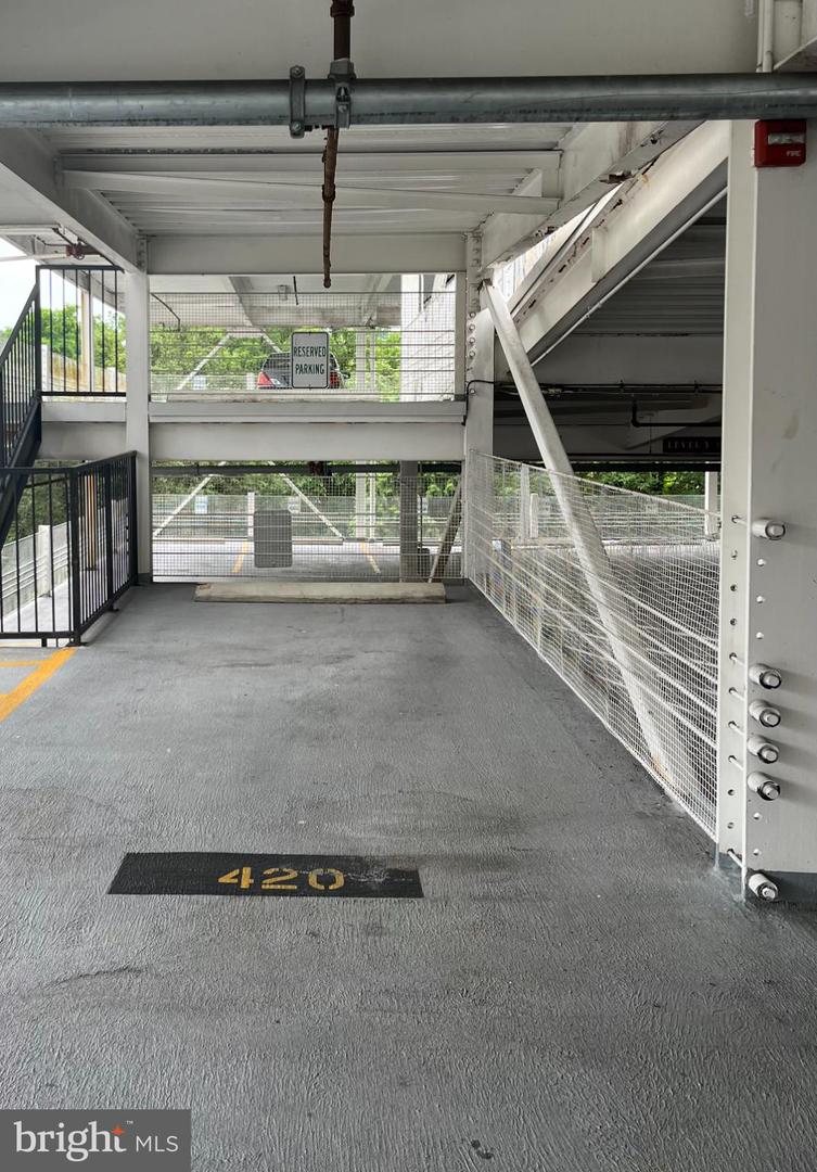 4860 EISENHOWER AVE #484, ALEXANDRIA, Virginia 22304, 2 Bedrooms Bedrooms, 4 Rooms Rooms,2 BathroomsBathrooms,Residential,For sale,4860 EISENHOWER AVE #484,VAAX2053124 MLS # VAAX2053124