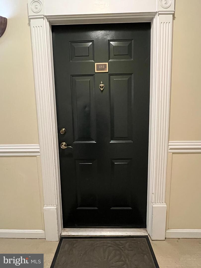 4860 EISENHOWER AVE #484, ALEXANDRIA, Virginia 22304, 2 Bedrooms Bedrooms, 4 Rooms Rooms,2 BathroomsBathrooms,Residential,For sale,4860 EISENHOWER AVE #484,VAAX2053124 MLS # VAAX2053124