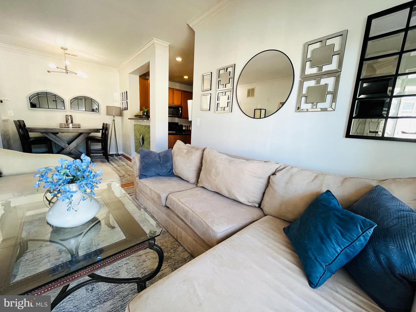 4860 EISENHOWER AVE #484, ALEXANDRIA, Virginia 22304, 2 Bedrooms Bedrooms, 4 Rooms Rooms,2 BathroomsBathrooms,Residential,For sale,4860 EISENHOWER AVE #484,VAAX2053124 MLS # VAAX2053124