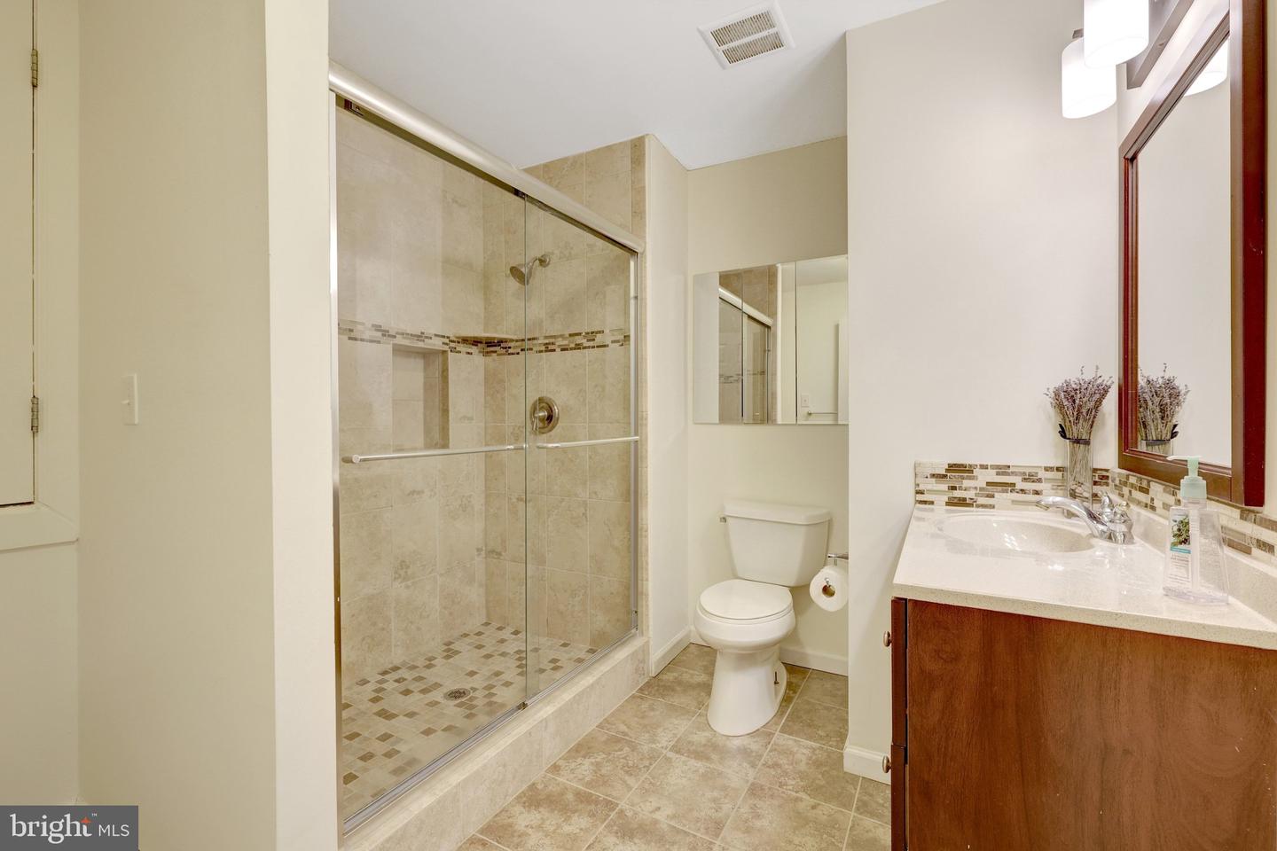 1827 POST OAK TRL, RESTON, Virginia 20191, 5 Bedrooms Bedrooms, ,3 BathroomsBathrooms,Residential,For sale,1827 POST OAK TRL,VAFX2285670 MLS # VAFX2285670