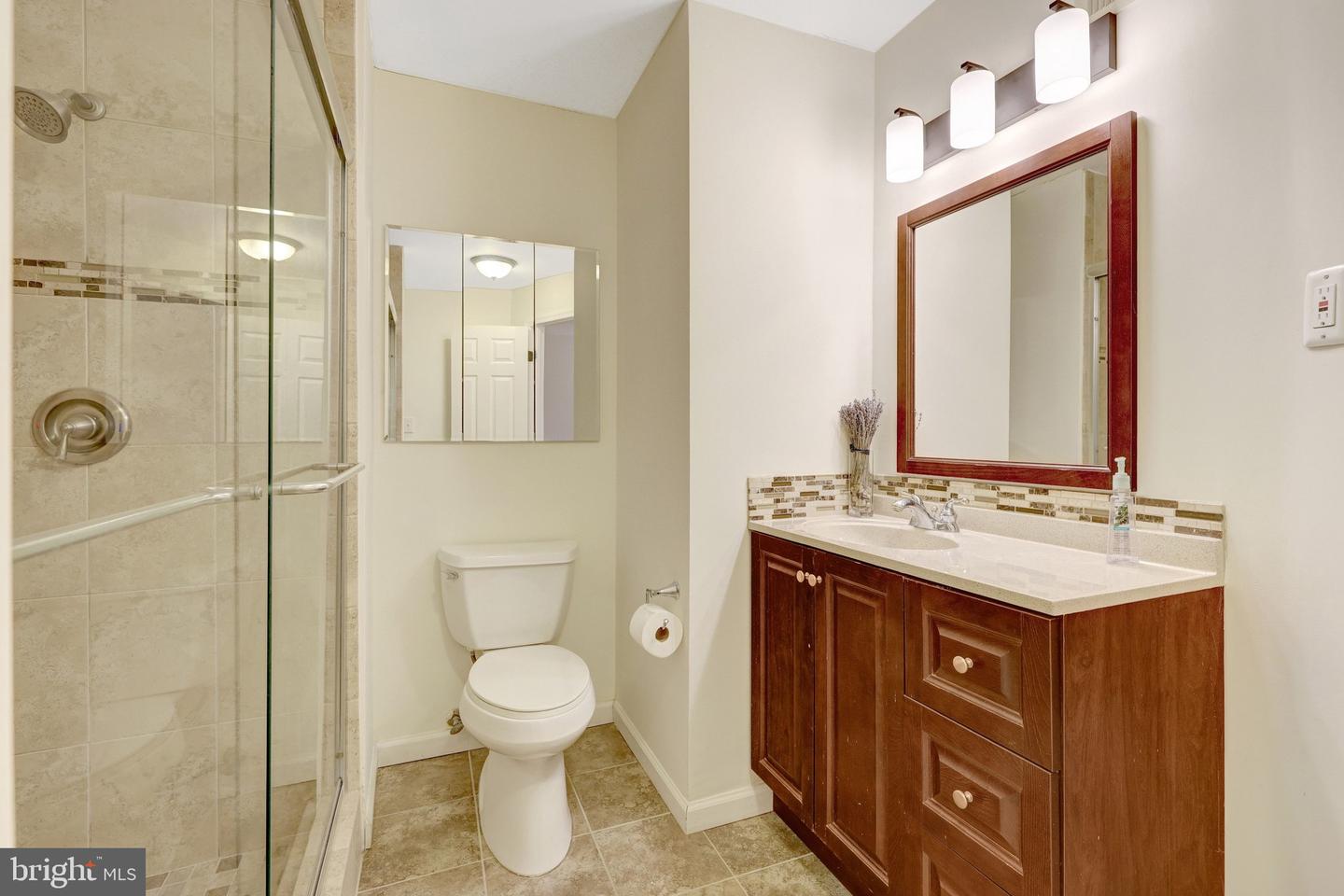 1827 POST OAK TRL, RESTON, Virginia 20191, 5 Bedrooms Bedrooms, ,3 BathroomsBathrooms,Residential,For sale,1827 POST OAK TRL,VAFX2285670 MLS # VAFX2285670