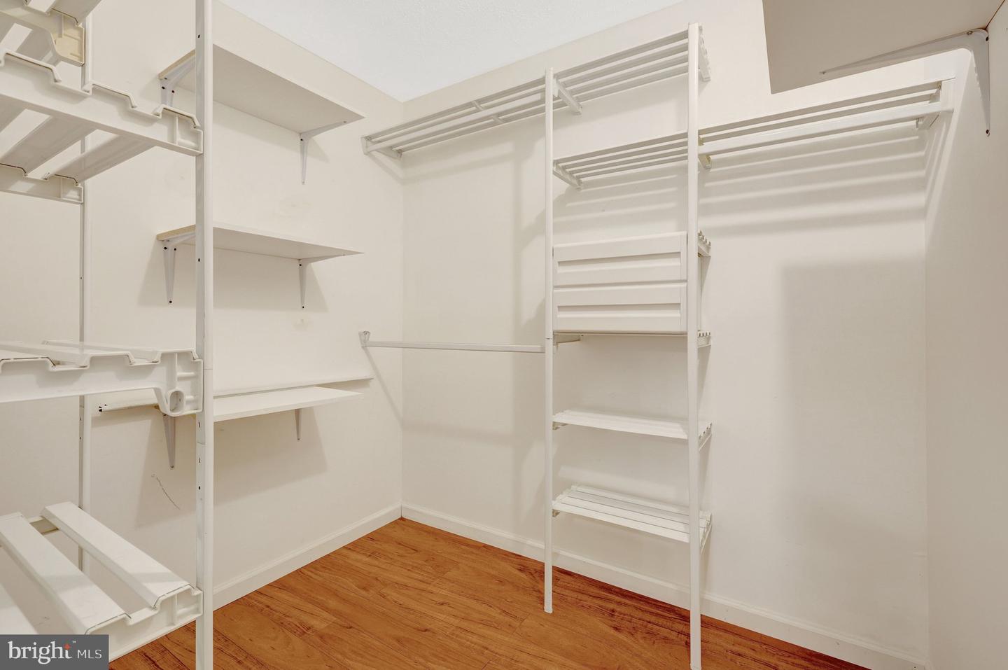 1827 POST OAK TRL, RESTON, Virginia 20191, 5 Bedrooms Bedrooms, ,3 BathroomsBathrooms,Residential,For sale,1827 POST OAK TRL,VAFX2285670 MLS # VAFX2285670