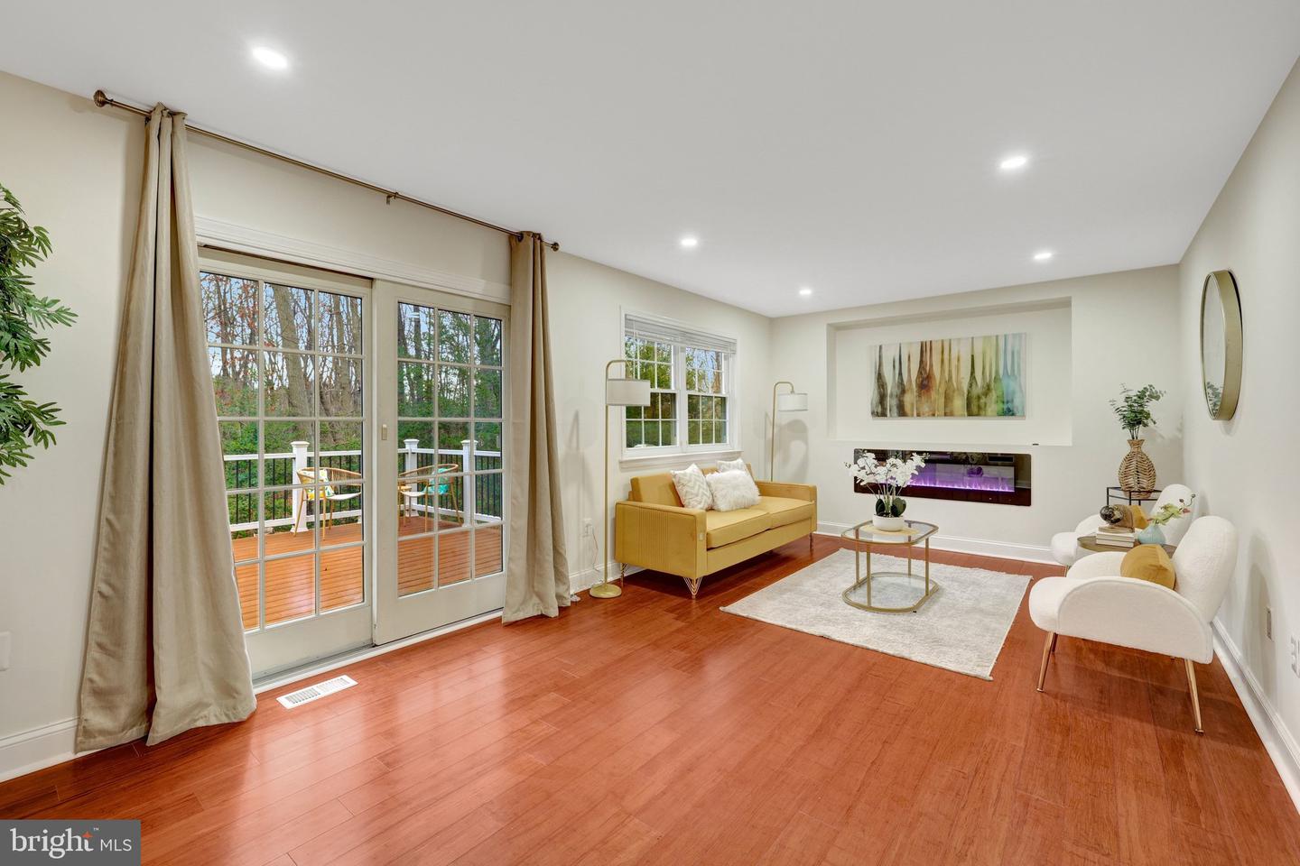 1827 POST OAK TRL, RESTON, Virginia 20191, 5 Bedrooms Bedrooms, ,3 BathroomsBathrooms,Residential,For sale,1827 POST OAK TRL,VAFX2285670 MLS # VAFX2285670