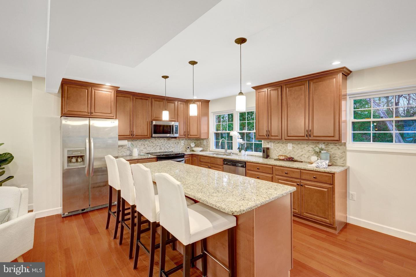 1827 POST OAK TRL, RESTON, Virginia 20191, 5 Bedrooms Bedrooms, ,3 BathroomsBathrooms,Residential,For sale,1827 POST OAK TRL,VAFX2285670 MLS # VAFX2285670