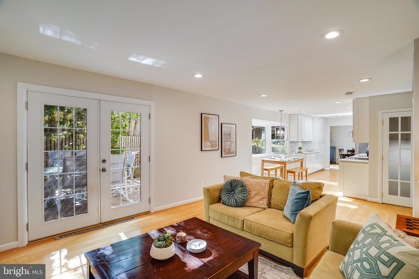 3300 PRINCE WILLIAM DR, FAIRFAX, Virginia 22031, 4 Bedrooms Bedrooms, ,2 BathroomsBathrooms,Residential,For sale,3300 PRINCE WILLIAM DR,VAFX2285674 MLS # VAFX2285674