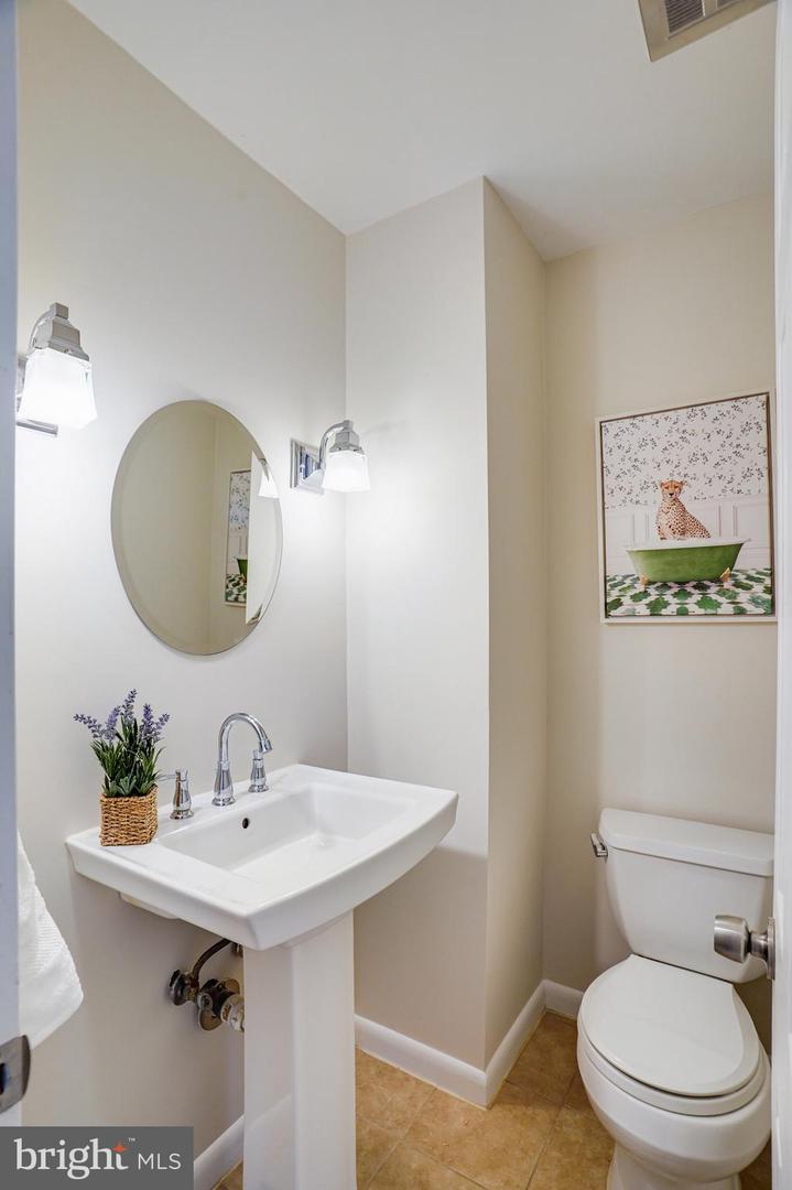 3300 PRINCE WILLIAM DR, FAIRFAX, Virginia 22031, 4 Bedrooms Bedrooms, ,2 BathroomsBathrooms,Residential,For sale,3300 PRINCE WILLIAM DR,VAFX2285674 MLS # VAFX2285674