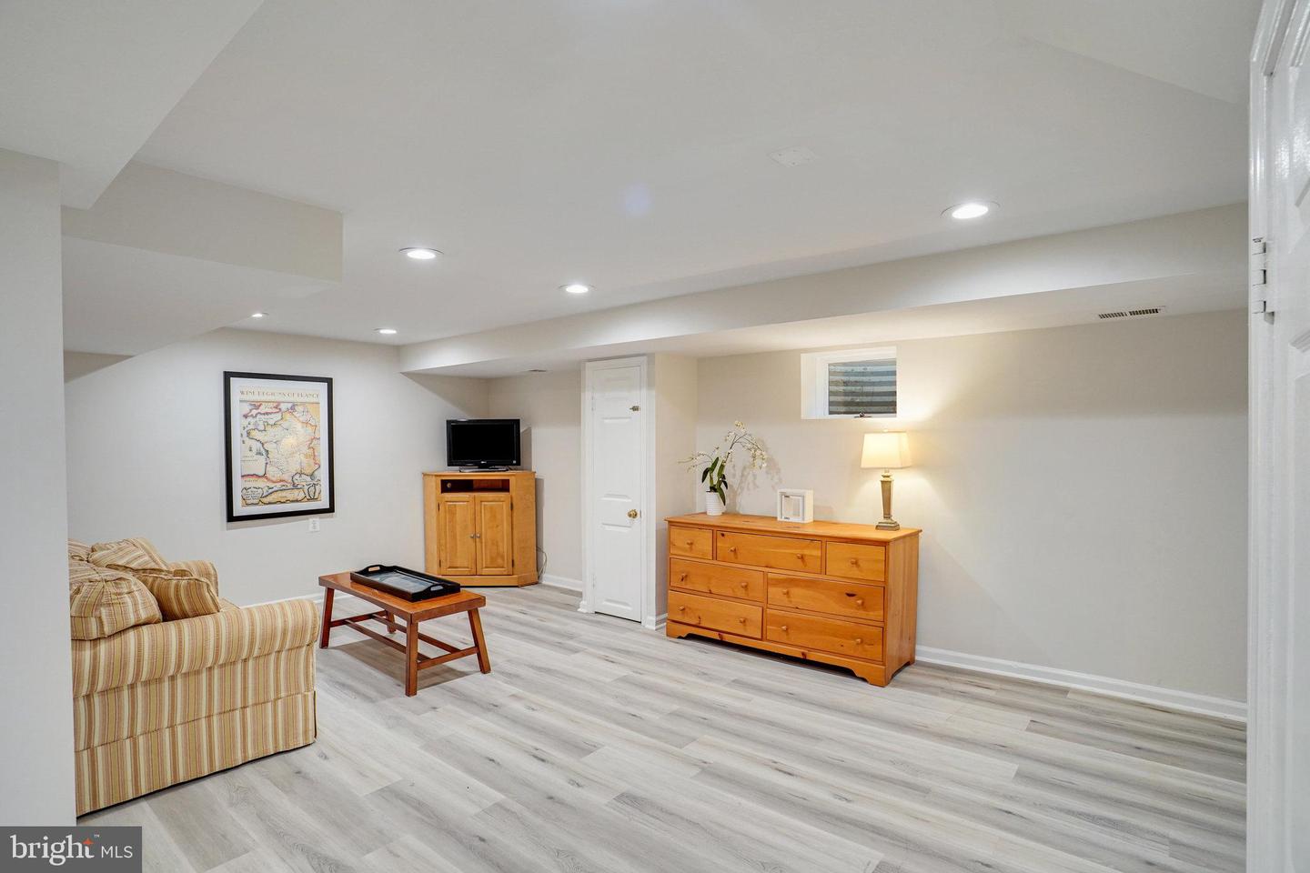 3300 PRINCE WILLIAM DR, FAIRFAX, Virginia 22031, 4 Bedrooms Bedrooms, ,2 BathroomsBathrooms,Residential,For sale,3300 PRINCE WILLIAM DR,VAFX2285674 MLS # VAFX2285674