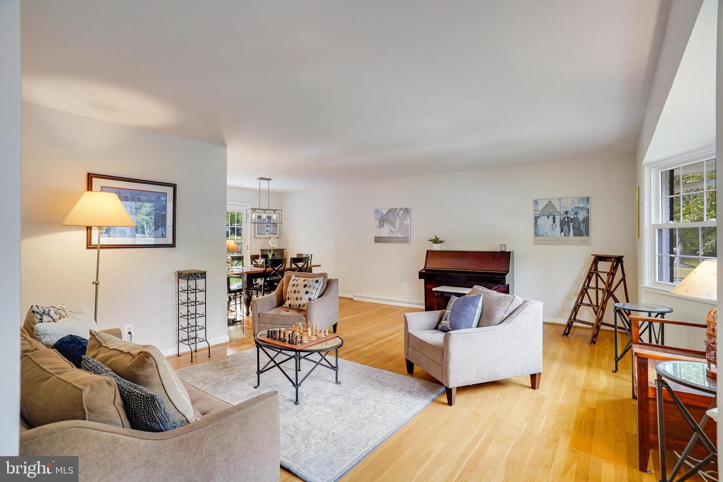 3300 PRINCE WILLIAM DR, FAIRFAX, Virginia 22031, 4 Bedrooms Bedrooms, ,2 BathroomsBathrooms,Residential,For sale,3300 PRINCE WILLIAM DR,VAFX2285674 MLS # VAFX2285674