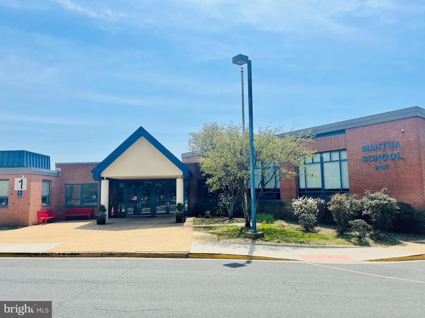 3300 PRINCE WILLIAM DR, FAIRFAX, Virginia 22031, 4 Bedrooms Bedrooms, ,2 BathroomsBathrooms,Residential,For sale,3300 PRINCE WILLIAM DR,VAFX2285674 MLS # VAFX2285674