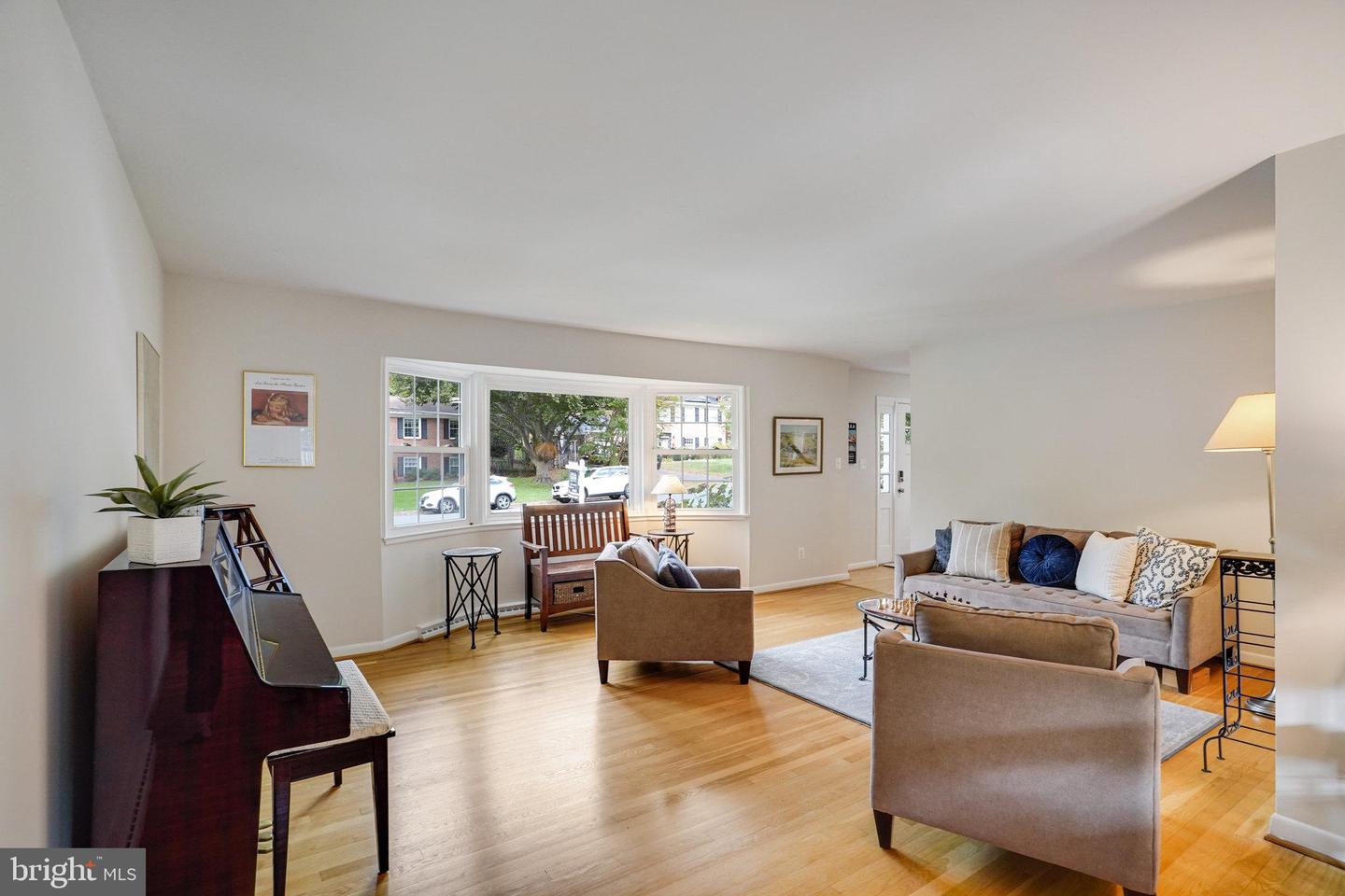 3300 PRINCE WILLIAM DR, FAIRFAX, Virginia 22031, 4 Bedrooms Bedrooms, ,2 BathroomsBathrooms,Residential,For sale,3300 PRINCE WILLIAM DR,VAFX2285674 MLS # VAFX2285674