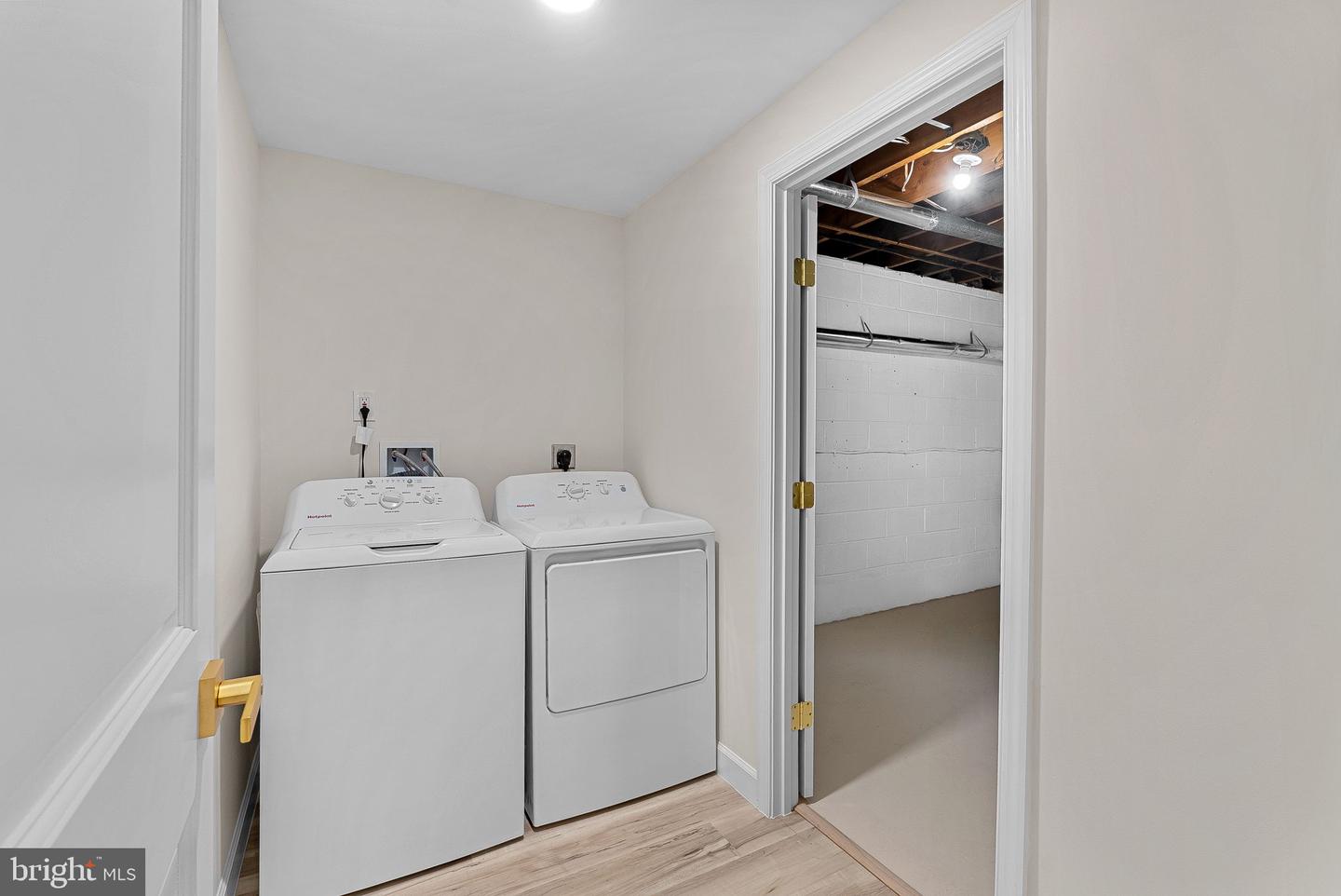 3313 MILL SPRINGS DR, FAIRFAX, Virginia 22031, 5 Bedrooms Bedrooms, ,3 BathroomsBathrooms,Residential,For sale,3313 MILL SPRINGS DR,VAFX2285728 MLS # VAFX2285728