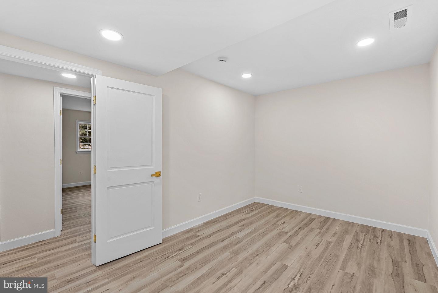 3313 MILL SPRINGS DR, FAIRFAX, Virginia 22031, 5 Bedrooms Bedrooms, ,3 BathroomsBathrooms,Residential,For sale,3313 MILL SPRINGS DR,VAFX2285728 MLS # VAFX2285728