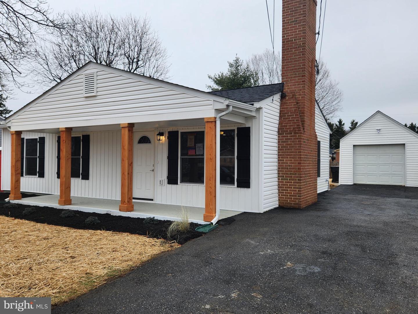 217 MYRTLE AVE, WINCHESTER, Virginia 22601, 3 Bedrooms Bedrooms, ,1 BathroomBathrooms,Residential,For sale,217 MYRTLE AVE,VAWI2009772 MLS # VAWI2009772