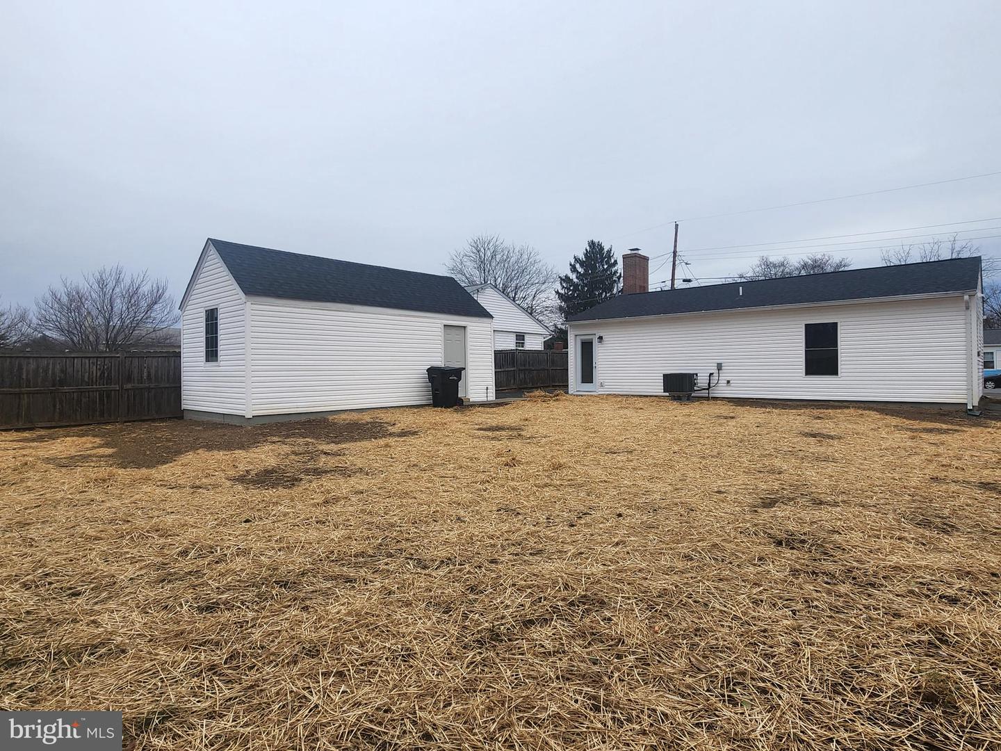 217 MYRTLE AVE, WINCHESTER, Virginia 22601, 3 Bedrooms Bedrooms, ,1 BathroomBathrooms,Residential,For sale,217 MYRTLE AVE,VAWI2009772 MLS # VAWI2009772