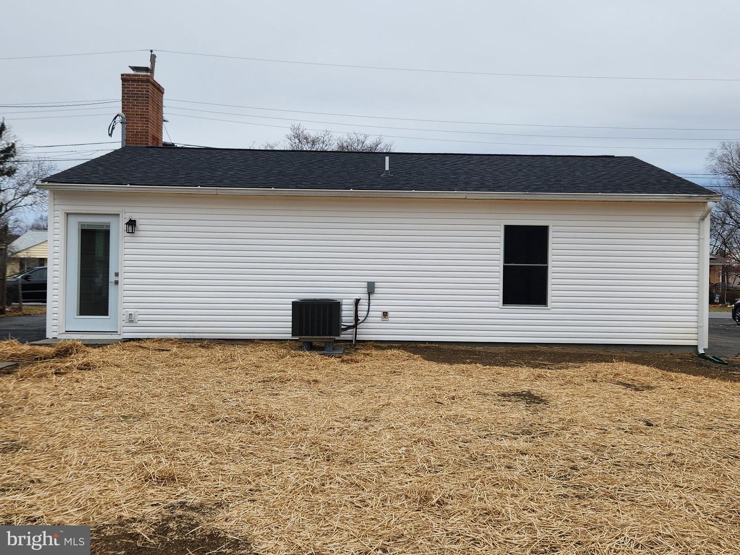 217 MYRTLE AVE, WINCHESTER, Virginia 22601, 3 Bedrooms Bedrooms, ,1 BathroomBathrooms,Residential,For sale,217 MYRTLE AVE,VAWI2009772 MLS # VAWI2009772