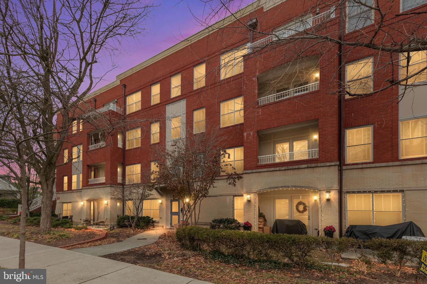 3131 9TH RD N #44, ARLINGTON, Virginia 22201, 2 Bedrooms Bedrooms, ,2 BathroomsBathrooms,Residential,For sale,3131 9TH RD N #44,VAAR2067820 MLS # VAAR2067820