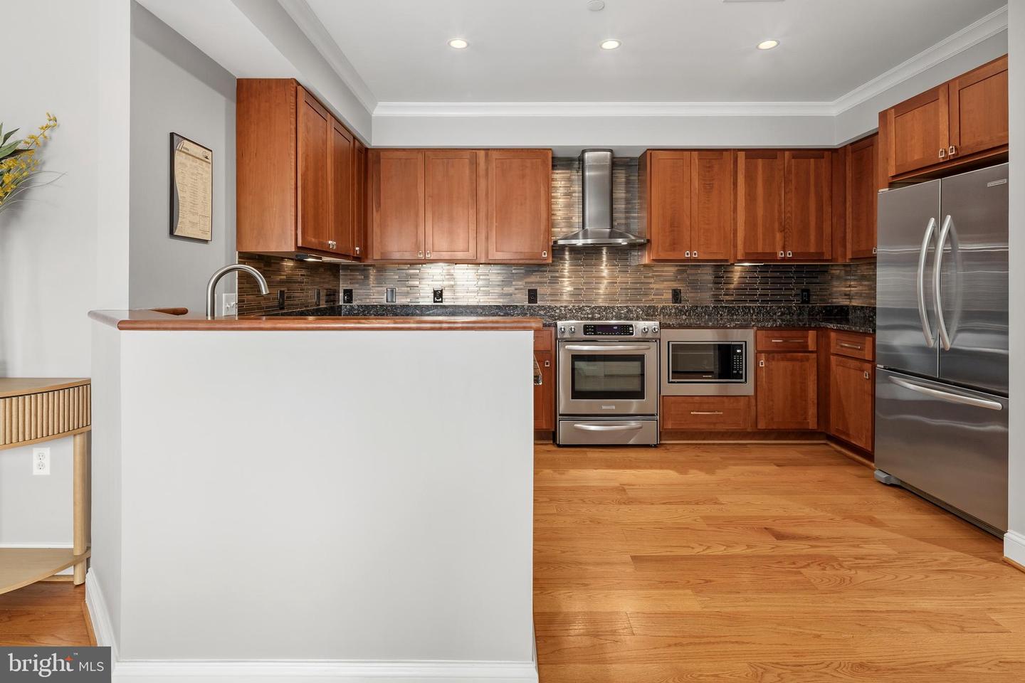 3131 9TH RD N #44, ARLINGTON, Virginia 22201, 2 Bedrooms Bedrooms, ,2 BathroomsBathrooms,Residential,For sale,3131 9TH RD N #44,VAAR2067820 MLS # VAAR2067820