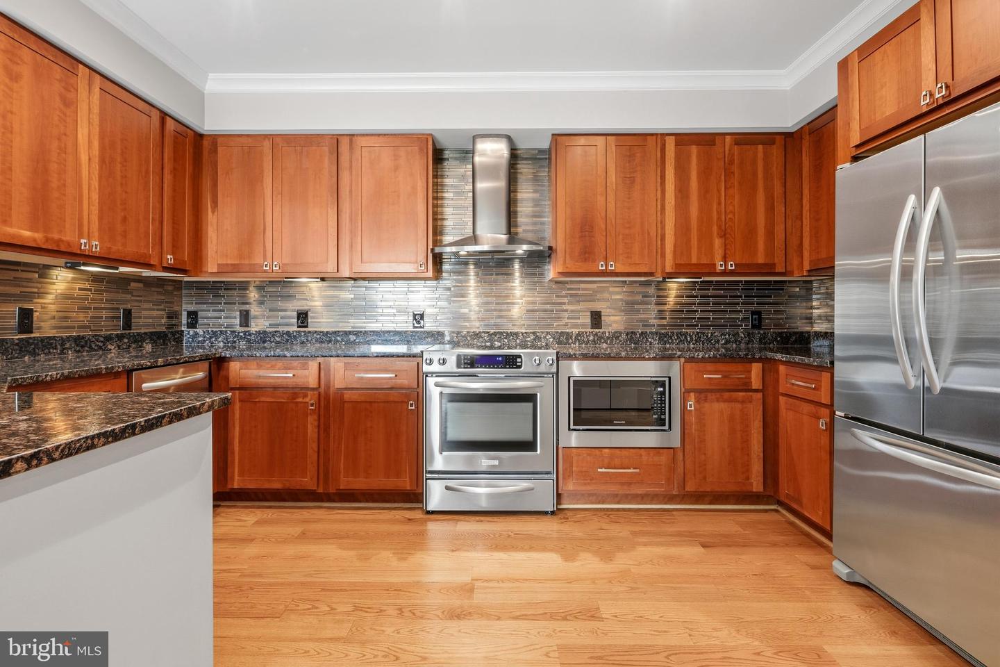 3131 9TH RD N #44, ARLINGTON, Virginia 22201, 2 Bedrooms Bedrooms, ,2 BathroomsBathrooms,Residential,For sale,3131 9TH RD N #44,VAAR2067820 MLS # VAAR2067820