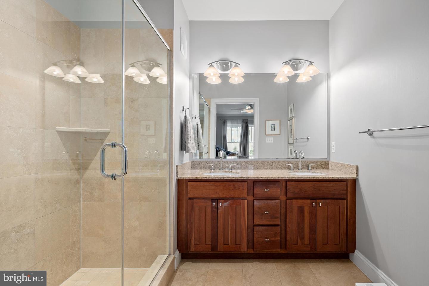 3131 9TH RD N #44, ARLINGTON, Virginia 22201, 2 Bedrooms Bedrooms, ,2 BathroomsBathrooms,Residential,For sale,3131 9TH RD N #44,VAAR2067820 MLS # VAAR2067820