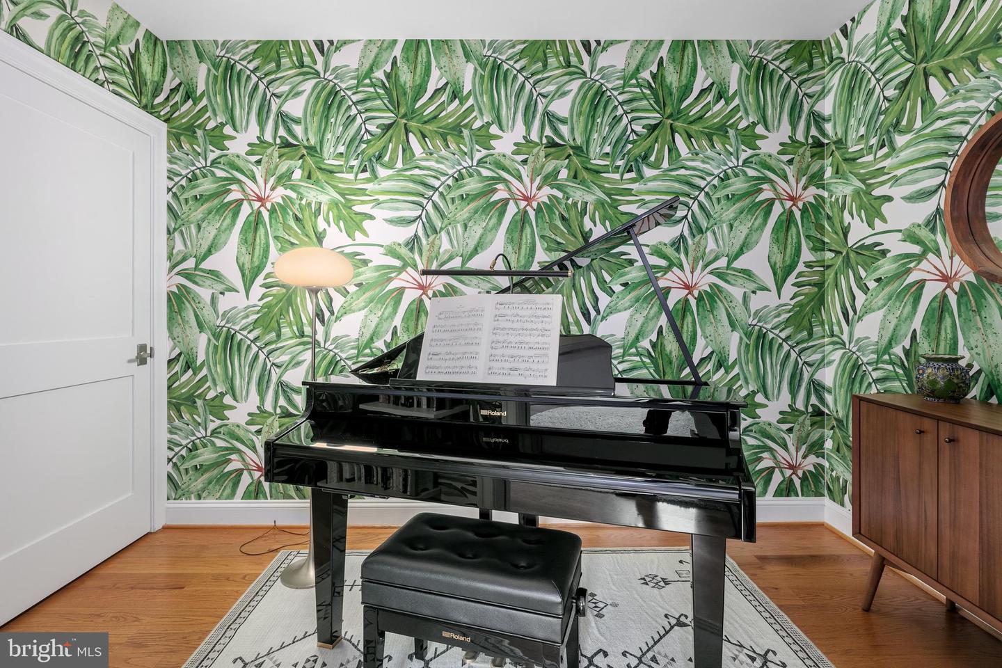 3131 9TH RD N #44, ARLINGTON, Virginia 22201, 2 Bedrooms Bedrooms, ,2 BathroomsBathrooms,Residential,For sale,3131 9TH RD N #44,VAAR2067820 MLS # VAAR2067820