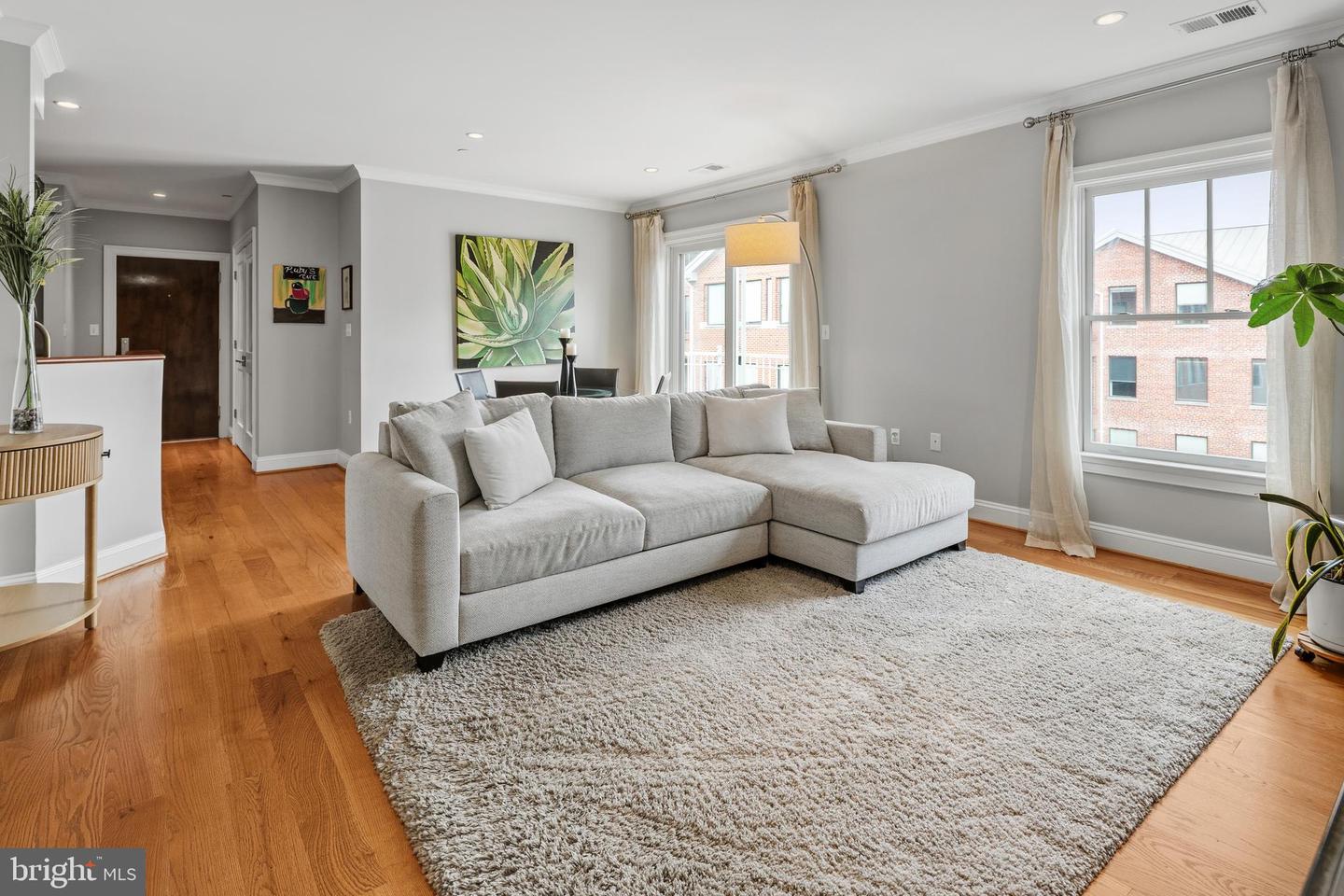 3131 9TH RD N #44, ARLINGTON, Virginia 22201, 2 Bedrooms Bedrooms, ,2 BathroomsBathrooms,Residential,For sale,3131 9TH RD N #44,VAAR2067820 MLS # VAAR2067820