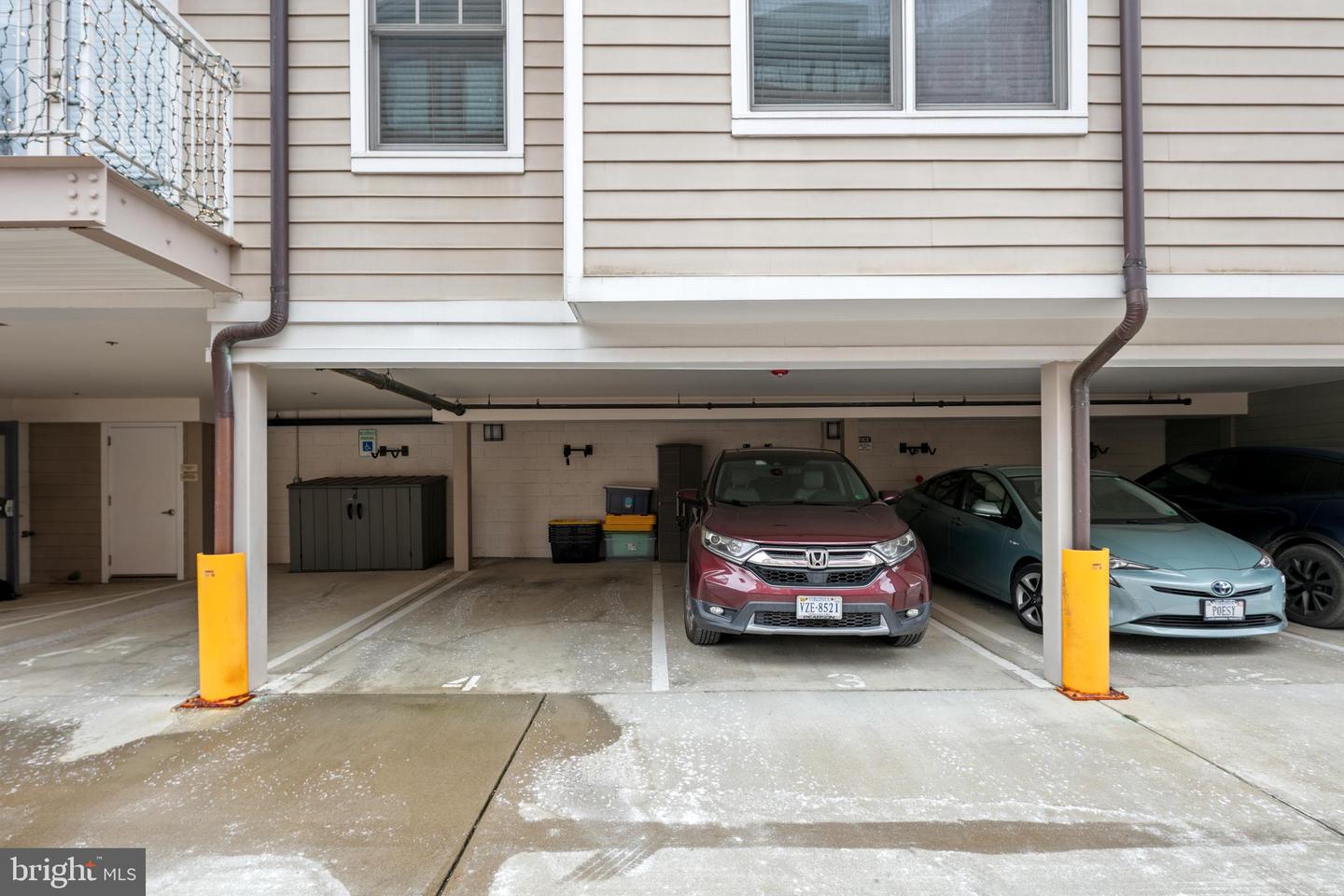 3131 9TH RD N #44, ARLINGTON, Virginia 22201, 2 Bedrooms Bedrooms, ,2 BathroomsBathrooms,Residential,For sale,3131 9TH RD N #44,VAAR2067820 MLS # VAAR2067820