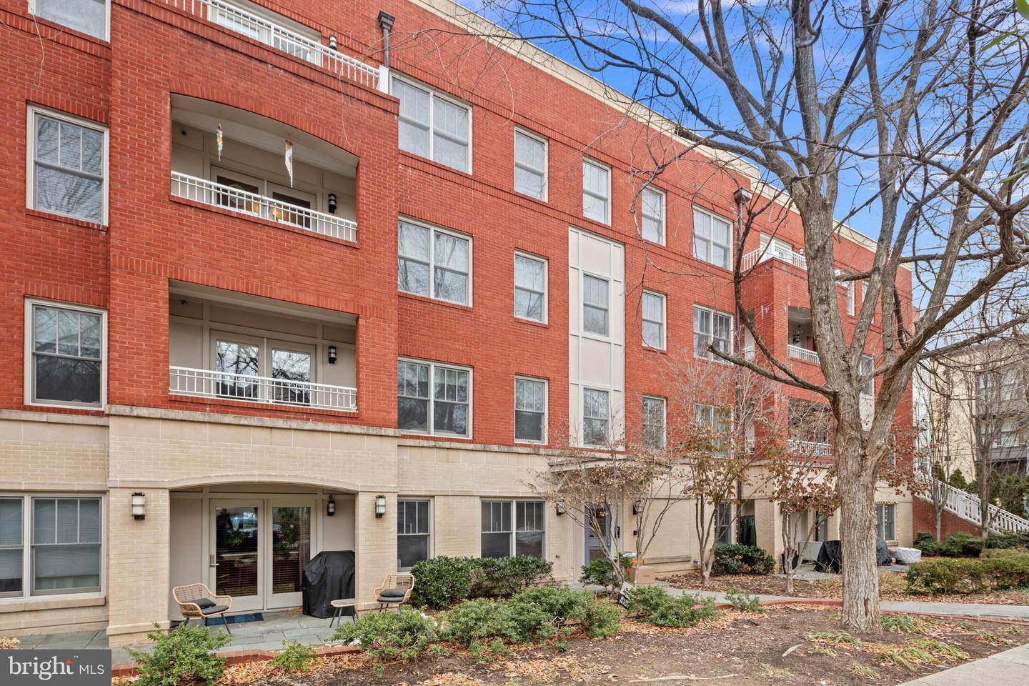 3131 9TH RD N #44, ARLINGTON, Virginia 22201, 2 Bedrooms Bedrooms, ,2 BathroomsBathrooms,Residential,For sale,3131 9TH RD N #44,VAAR2067820 MLS # VAAR2067820
