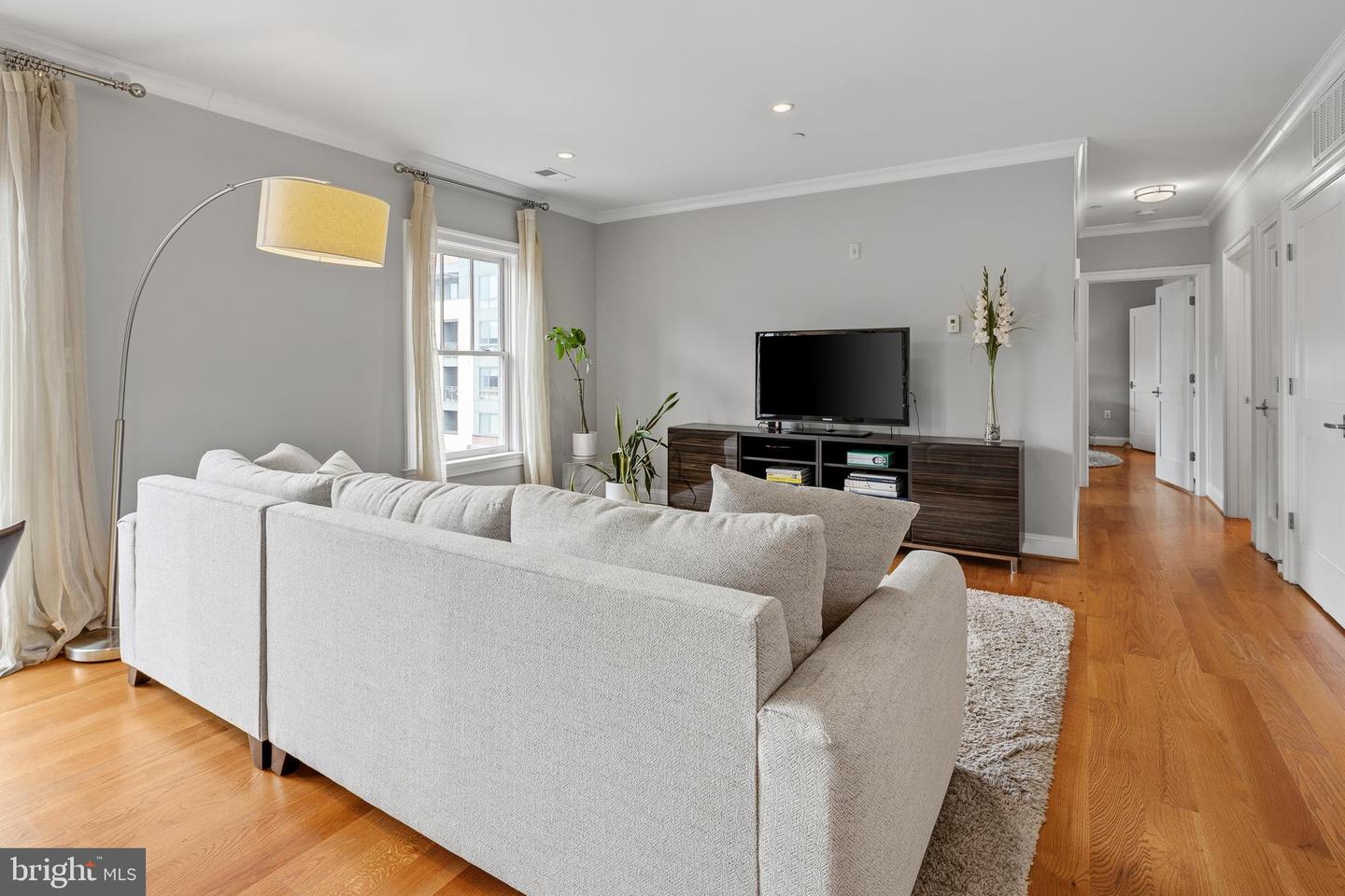 3131 9TH RD N #44, ARLINGTON, Virginia 22201, 2 Bedrooms Bedrooms, ,2 BathroomsBathrooms,Residential,For sale,3131 9TH RD N #44,VAAR2067820 MLS # VAAR2067820