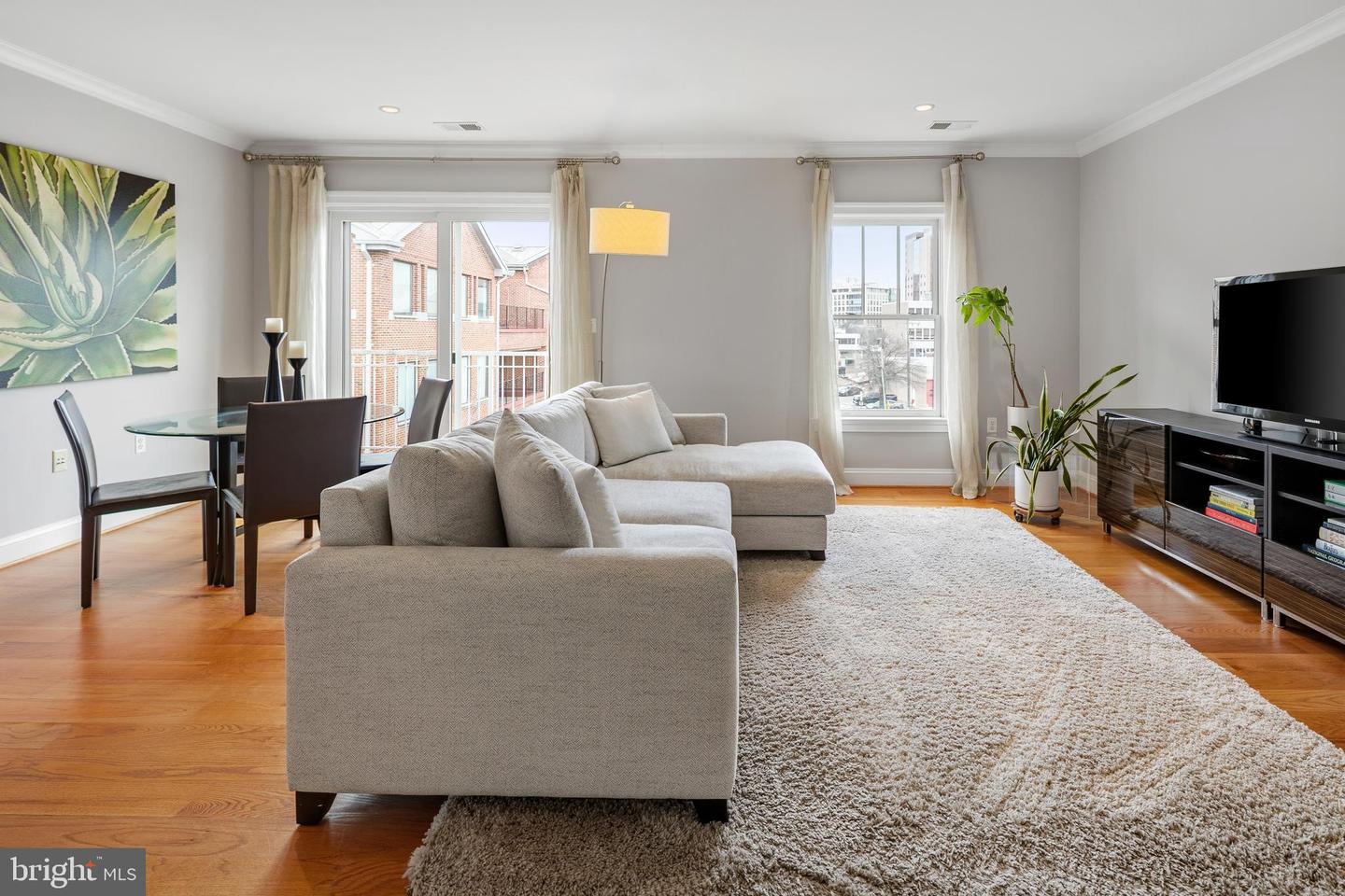 3131 9TH RD N #44, ARLINGTON, Virginia 22201, 2 Bedrooms Bedrooms, ,2 BathroomsBathrooms,Residential,For sale,3131 9TH RD N #44,VAAR2067820 MLS # VAAR2067820