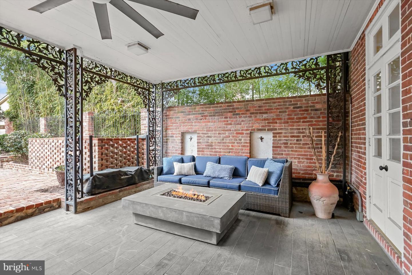 116 PRINCE ST, ALEXANDRIA, Virginia 22314, 5 Bedrooms Bedrooms, ,3 BathroomsBathrooms,Residential,For sale,116 PRINCE ST,VAAX2053296 MLS # VAAX2053296