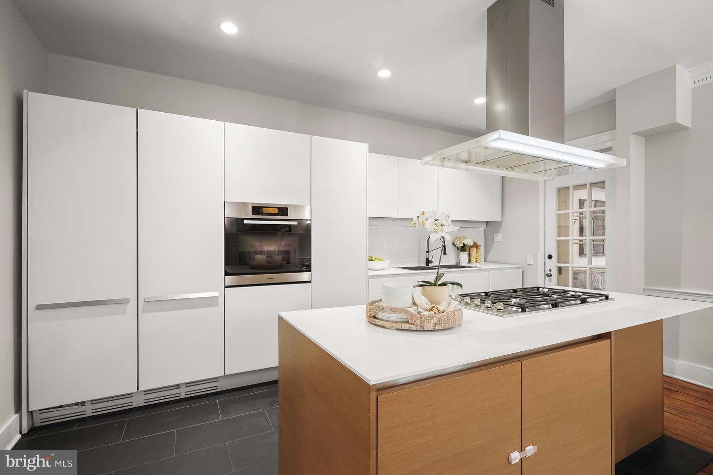 116 PRINCE ST, ALEXANDRIA, Virginia 22314, 5 Bedrooms Bedrooms, ,3 BathroomsBathrooms,Residential,For sale,116 PRINCE ST,VAAX2053296 MLS # VAAX2053296