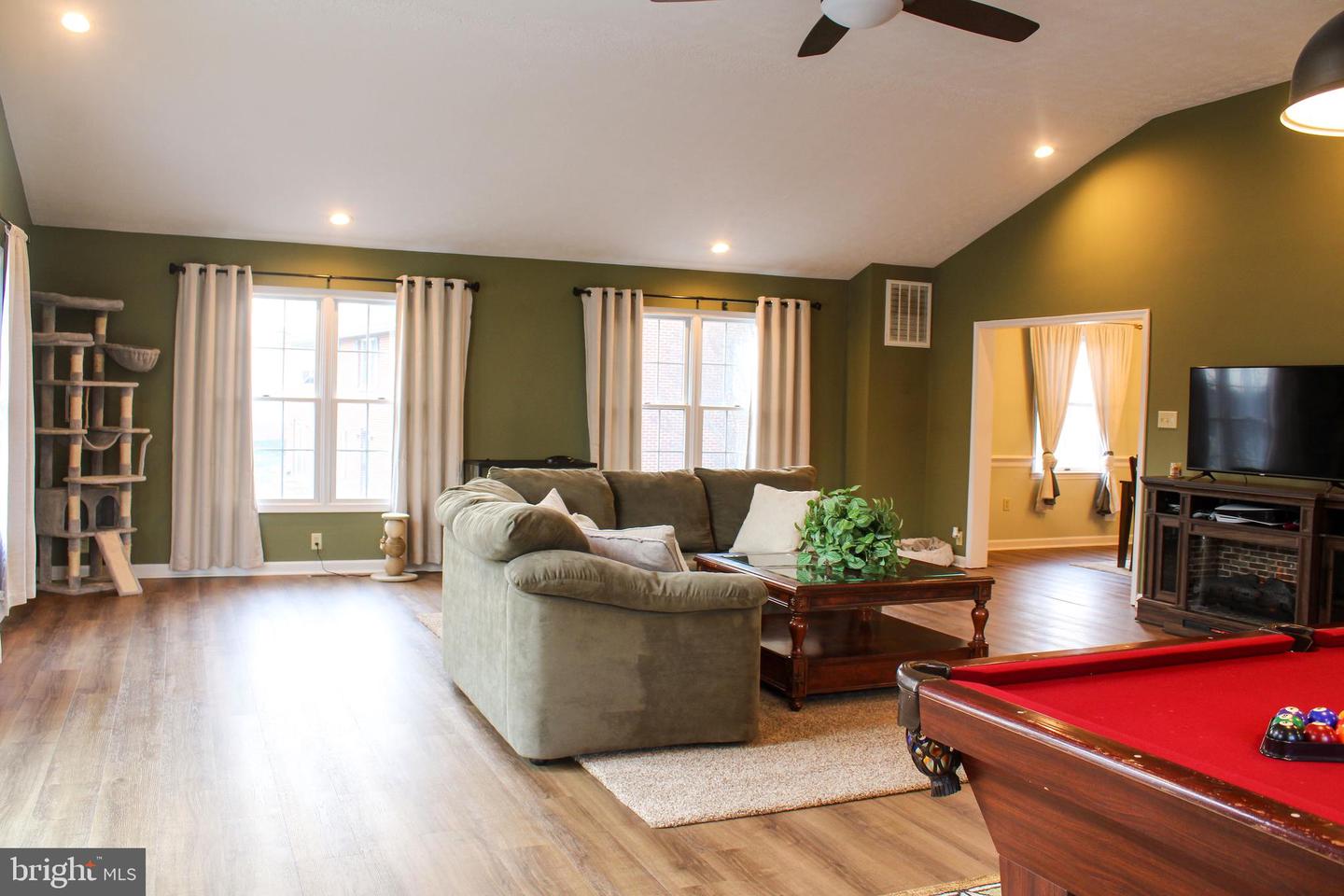 88 CECELIA ST, TOMS BROOK, Virginia 22660, 3 Bedrooms Bedrooms, ,2 BathroomsBathrooms,Residential,For sale,88 CECELIA ST,VASH2013410 MLS # VASH2013410