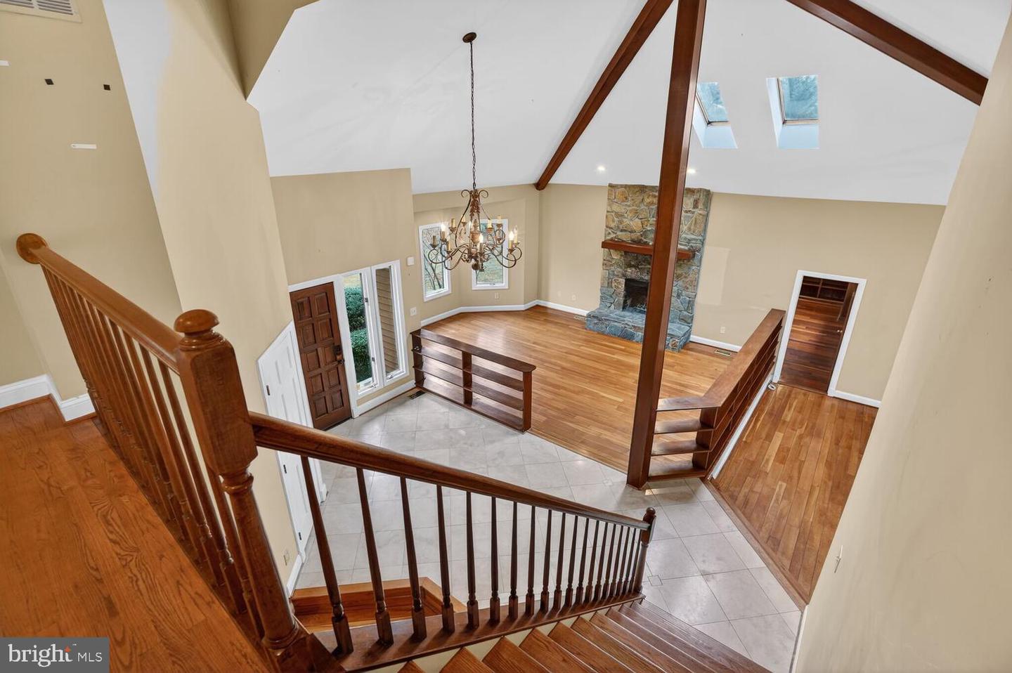 905 FALLS BRIDGE LN, GREAT FALLS, Virginia 22066, 4 Bedrooms Bedrooms, ,4 BathroomsBathrooms,Residential,For sale,905 FALLS BRIDGE LN,VAFX2286480 MLS # VAFX2286480