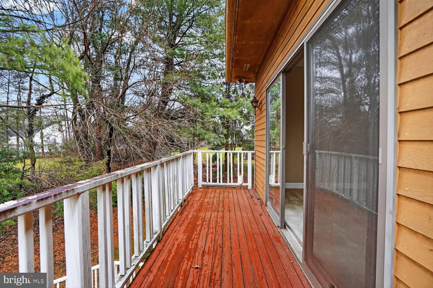 905 FALLS BRIDGE LN, GREAT FALLS, Virginia 22066, 4 Bedrooms Bedrooms, ,4 BathroomsBathrooms,Residential,For sale,905 FALLS BRIDGE LN,VAFX2286480 MLS # VAFX2286480