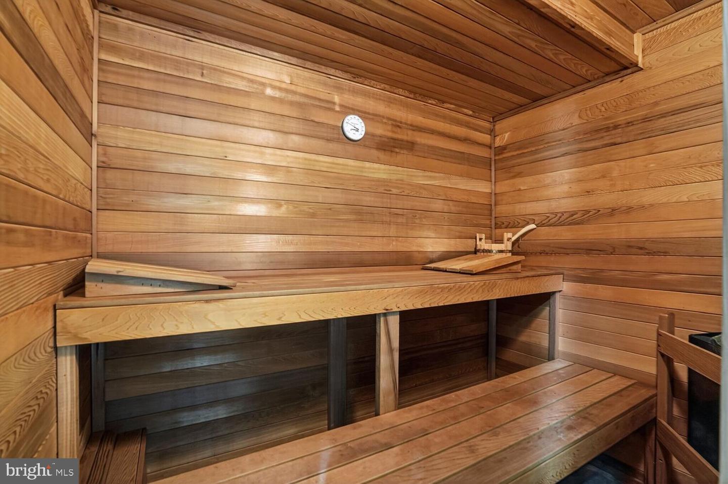 905 FALLS BRIDGE LN, GREAT FALLS, Virginia 22066, 4 Bedrooms Bedrooms, ,4 BathroomsBathrooms,Residential,For sale,905 FALLS BRIDGE LN,VAFX2286480 MLS # VAFX2286480