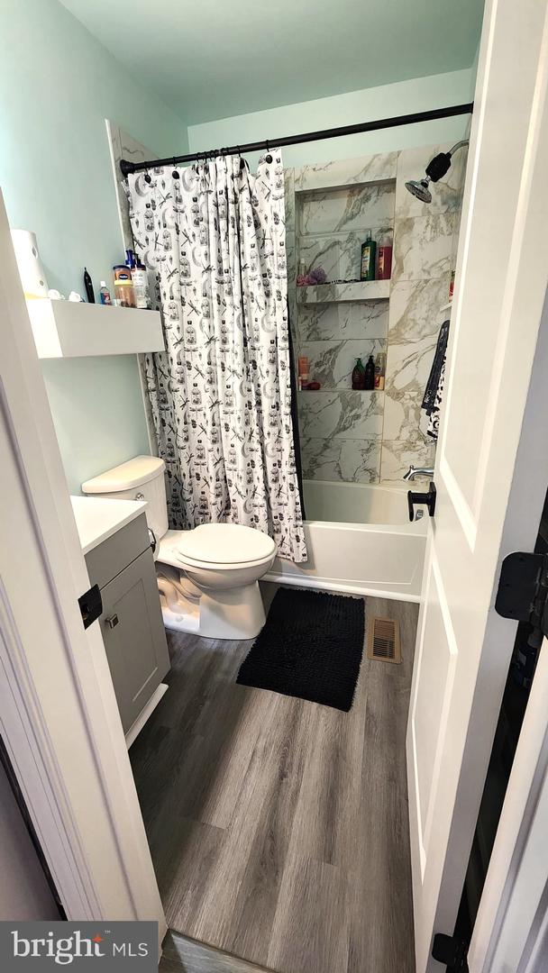 229 MAURY AVE, BOWLING GREEN, Virginia 22427, 3 Bedrooms Bedrooms, ,1 BathroomBathrooms,Residential,For sale,229 MAURY AVE,VACV2009420 MLS # VACV2009420