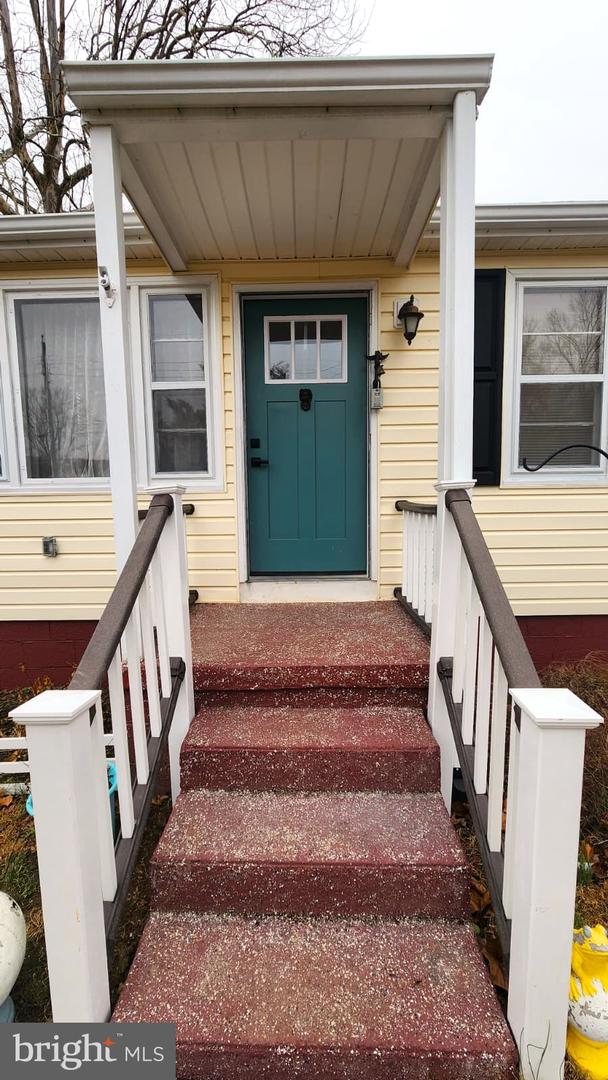 229 MAURY AVE, BOWLING GREEN, Virginia 22427, 3 Bedrooms Bedrooms, ,1 BathroomBathrooms,Residential,For sale,229 MAURY AVE,VACV2009420 MLS # VACV2009420