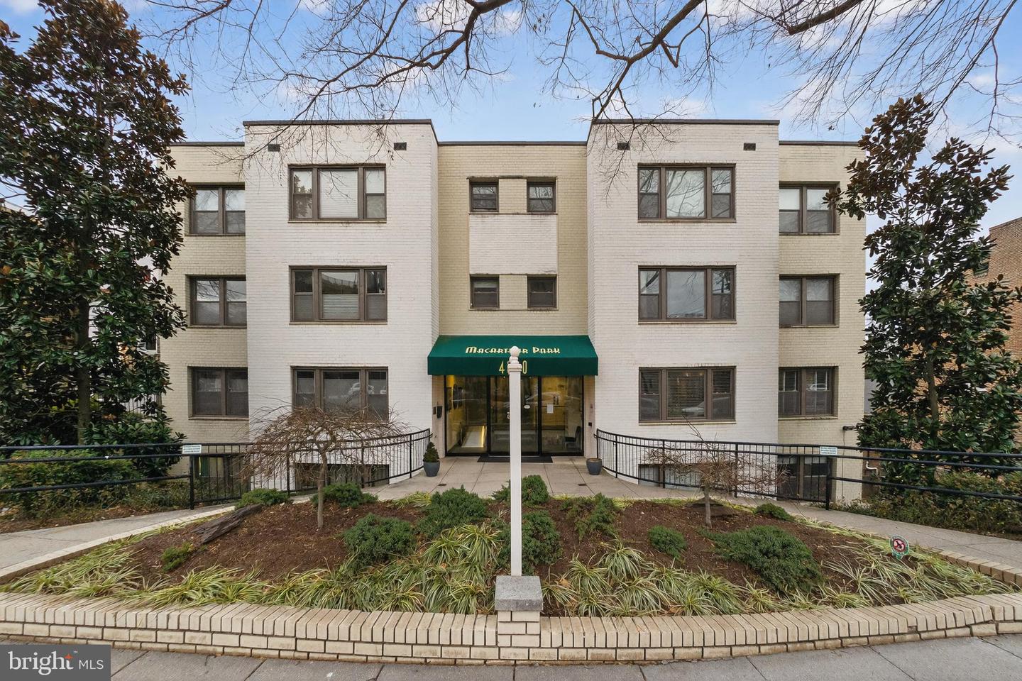 4840 MACARTHUR BLVD NW #401, WASHINGTON, District Of Columbia 20007, 1 Bedroom Bedrooms, ,1 BathroomBathrooms,Residential,For sale,4840 MACARTHUR BLVD NW #401,DCDC2242122 MLS # DCDC2242122