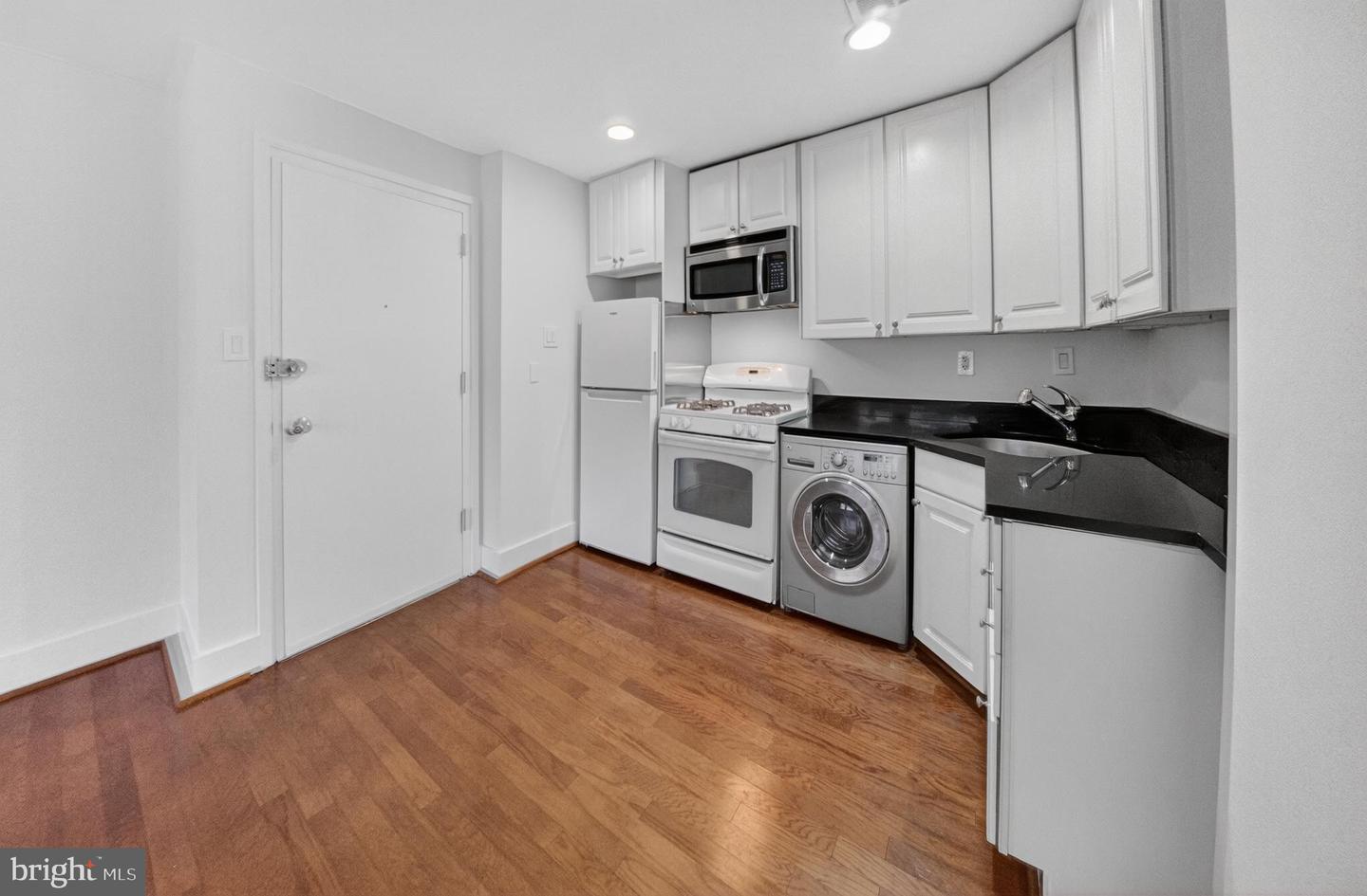 4840 MACARTHUR BLVD NW #401, WASHINGTON, District Of Columbia 20007, 1 Bedroom Bedrooms, ,1 BathroomBathrooms,Residential,For sale,4840 MACARTHUR BLVD NW #401,DCDC2242122 MLS # DCDC2242122