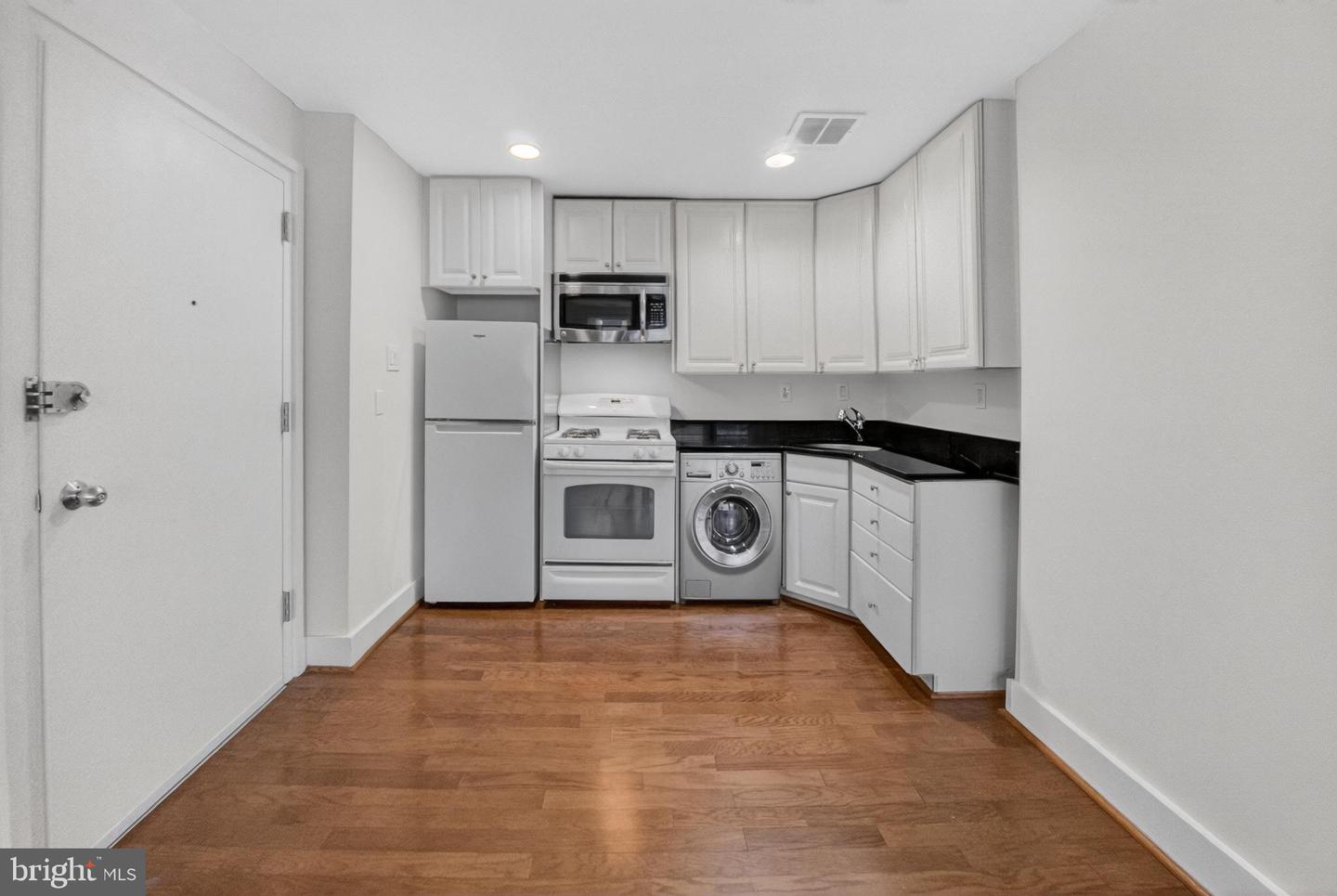4840 MACARTHUR BLVD NW #401, WASHINGTON, District Of Columbia 20007, 1 Bedroom Bedrooms, ,1 BathroomBathrooms,Residential,For sale,4840 MACARTHUR BLVD NW #401,DCDC2242122 MLS # DCDC2242122
