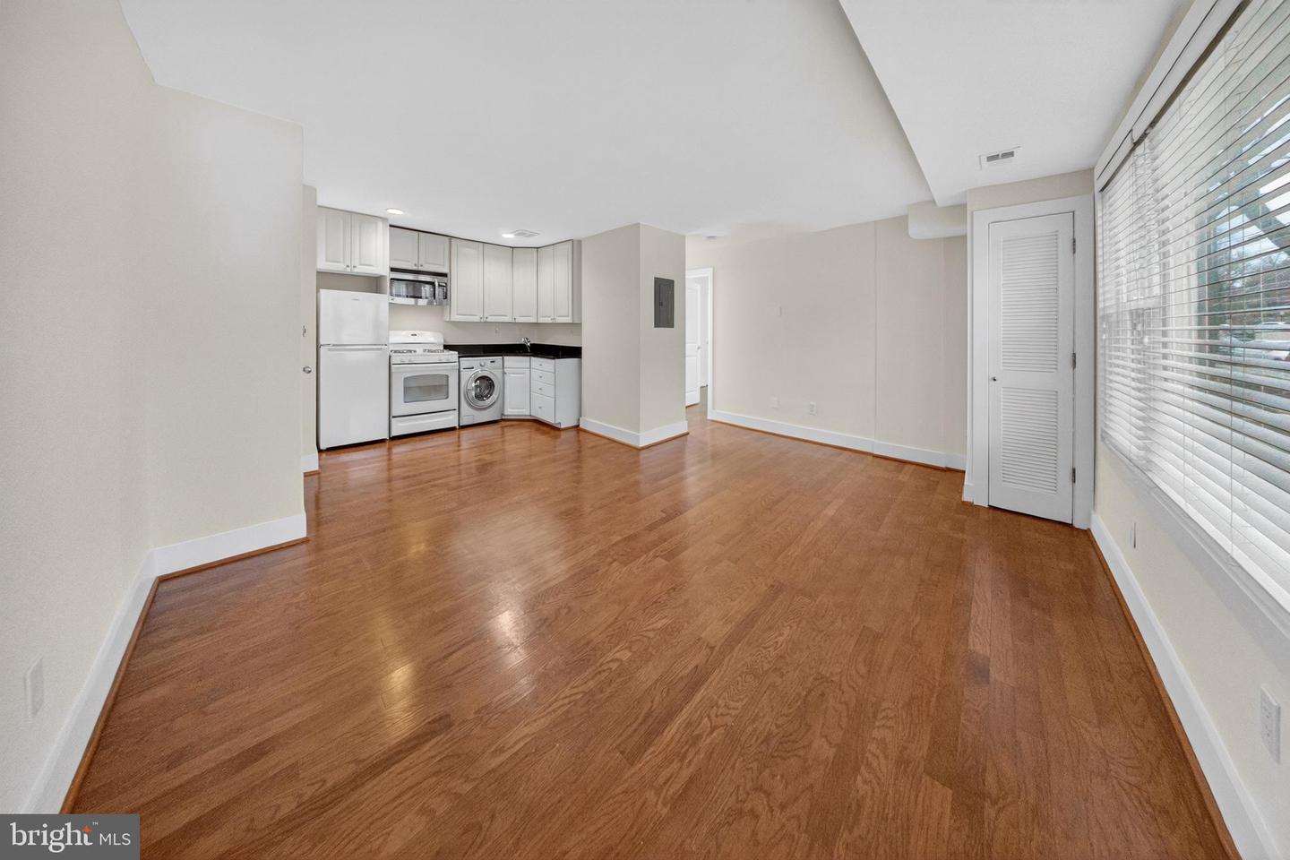 4840 MACARTHUR BLVD NW #401, WASHINGTON, District Of Columbia 20007, 1 Bedroom Bedrooms, ,1 BathroomBathrooms,Residential,For sale,4840 MACARTHUR BLVD NW #401,DCDC2242122 MLS # DCDC2242122