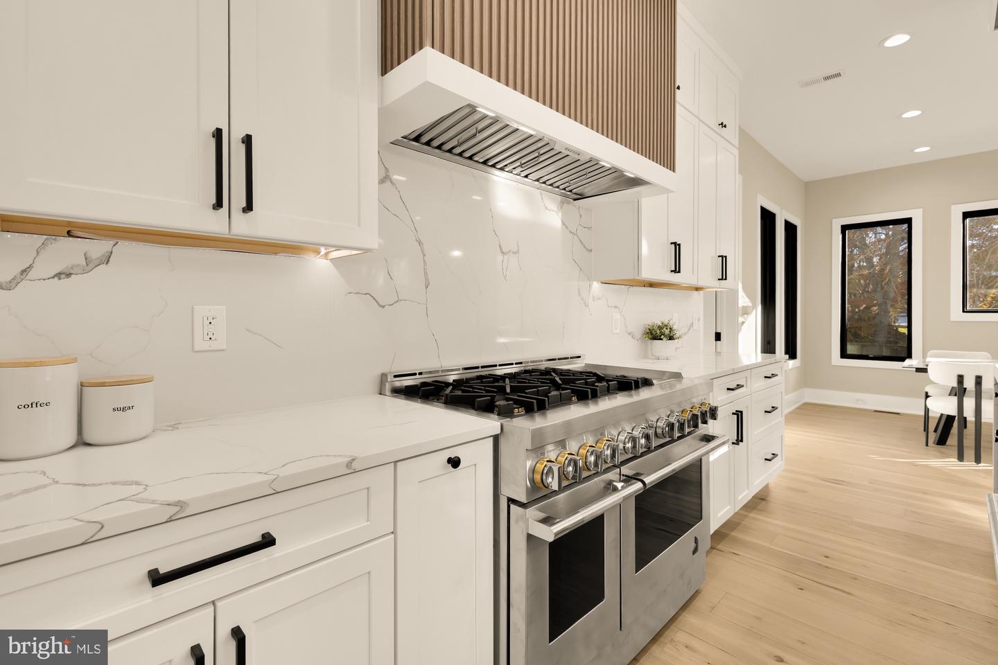 6935 SOUTHRIDGE DR, MCLEAN, Virginia 22101, 6 Bedrooms Bedrooms, ,6 BathroomsBathrooms,Residential,For sale,6935 SOUTHRIDGE DR,VAFX2286554 MLS # VAFX2286554