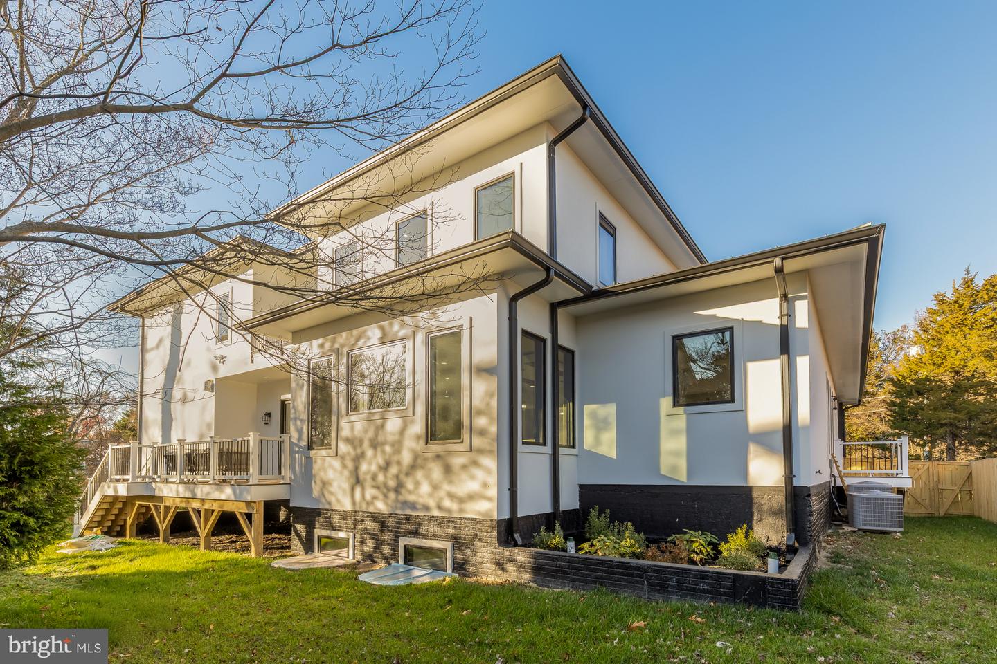 6935 SOUTHRIDGE DR, MCLEAN, Virginia 22101, 6 Bedrooms Bedrooms, ,6 BathroomsBathrooms,Residential,For sale,6935 SOUTHRIDGE DR,VAFX2286554 MLS # VAFX2286554