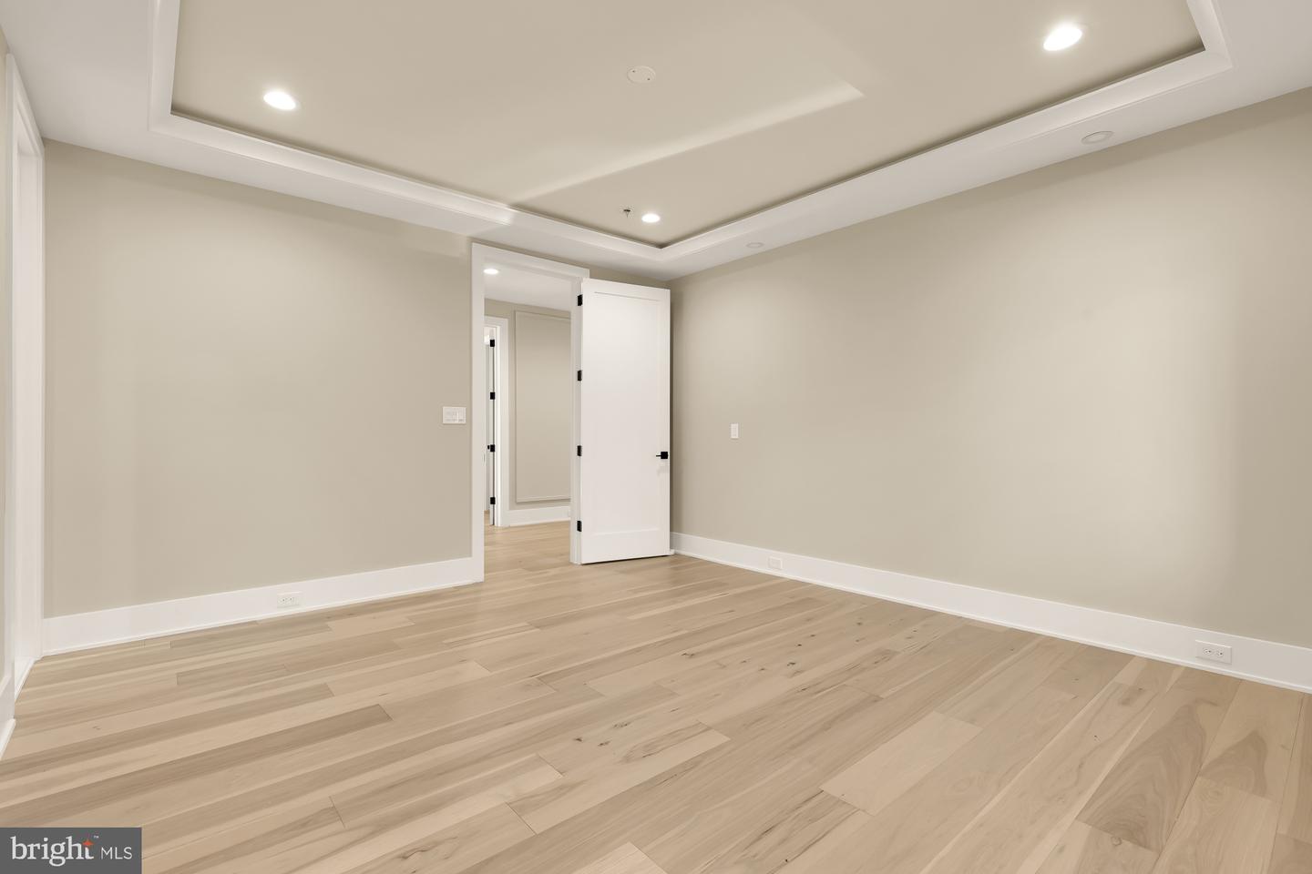 6935 SOUTHRIDGE DR, MCLEAN, Virginia 22101, 6 Bedrooms Bedrooms, ,6 BathroomsBathrooms,Residential,For sale,6935 SOUTHRIDGE DR,VAFX2286554 MLS # VAFX2286554