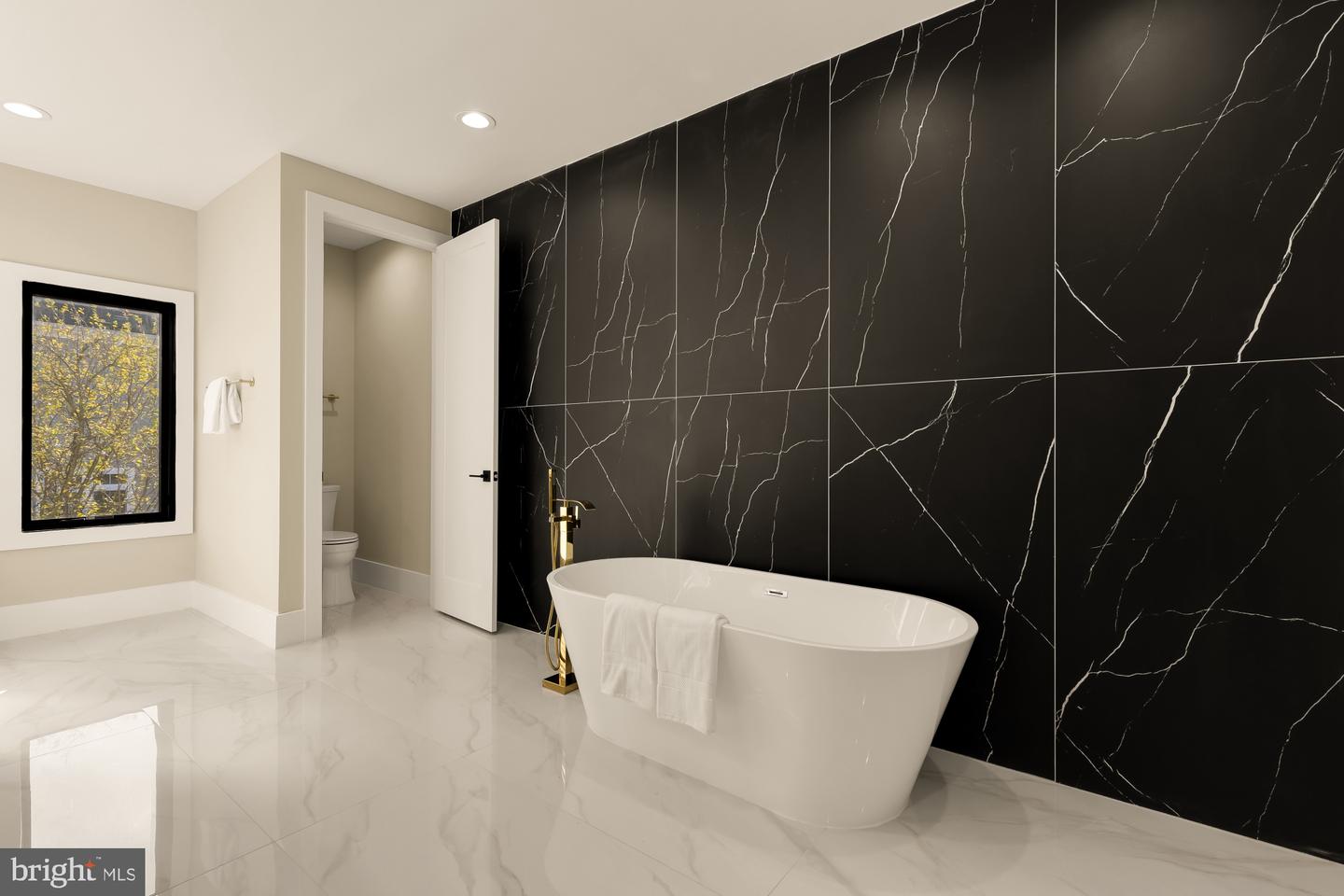 6935 SOUTHRIDGE DR, MCLEAN, Virginia 22101, 6 Bedrooms Bedrooms, ,6 BathroomsBathrooms,Residential,For sale,6935 SOUTHRIDGE DR,VAFX2286554 MLS # VAFX2286554