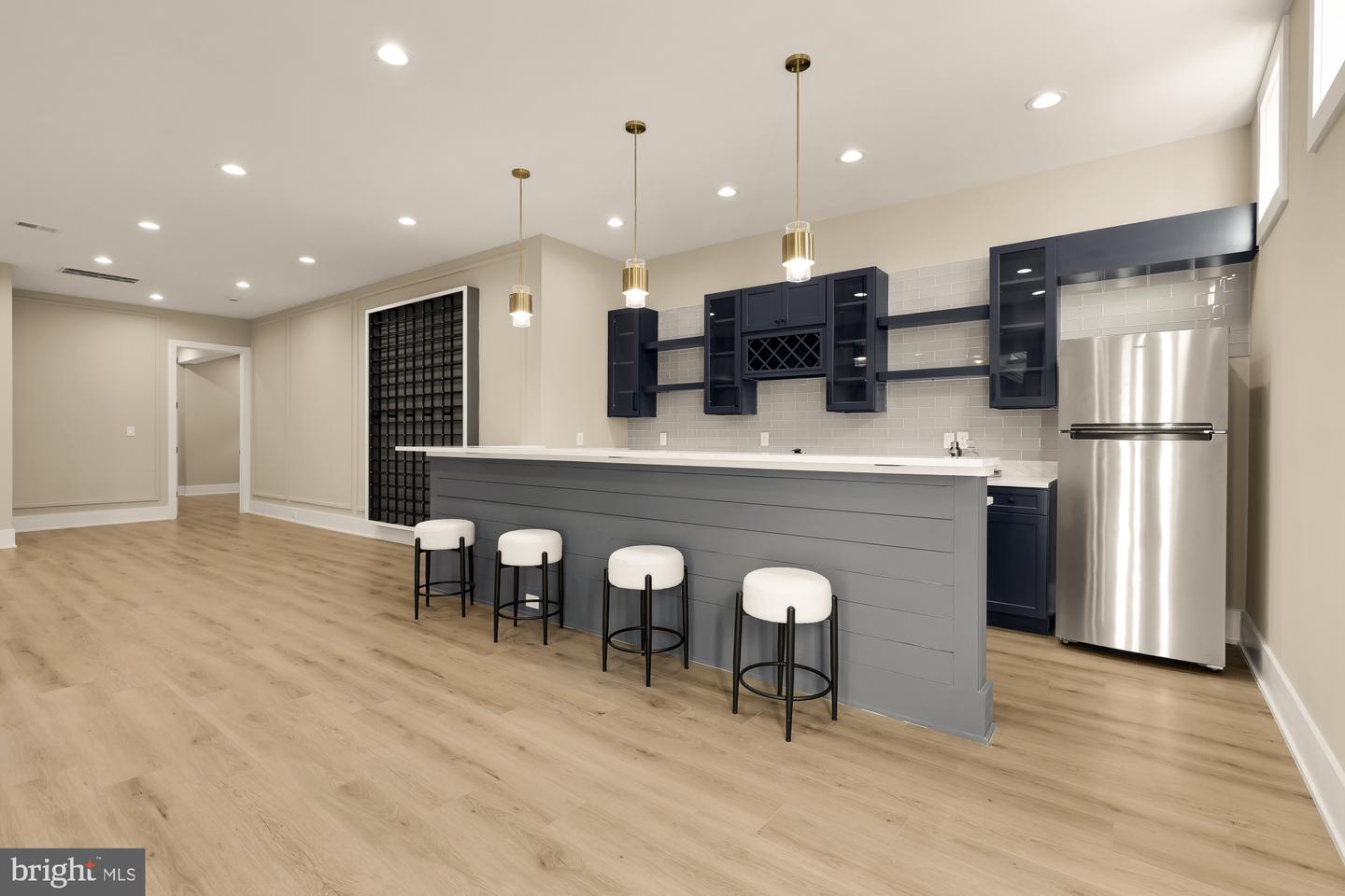 6935 SOUTHRIDGE DR, MCLEAN, Virginia 22101, 6 Bedrooms Bedrooms, ,6 BathroomsBathrooms,Residential,For sale,6935 SOUTHRIDGE DR,VAFX2286554 MLS # VAFX2286554