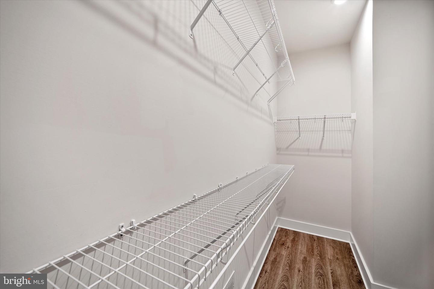 43441 BETTYS FARM DR, CHANTILLY, Virginia 20152, 4 Bedrooms Bedrooms, ,3 BathroomsBathrooms,Residential,For sale,43441 BETTYS FARM DR,VALO2114242 MLS # VALO2114242