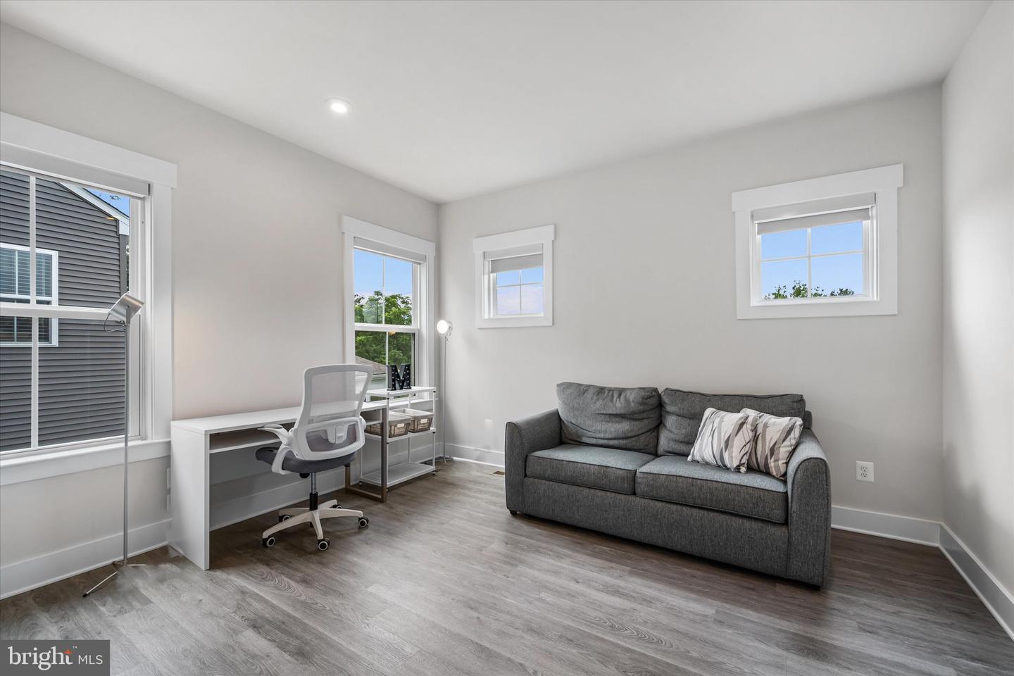 43441 BETTYS FARM DR, CHANTILLY, Virginia 20152, 4 Bedrooms Bedrooms, ,3 BathroomsBathrooms,Residential,For sale,43441 BETTYS FARM DR,VALO2114242 MLS # VALO2114242